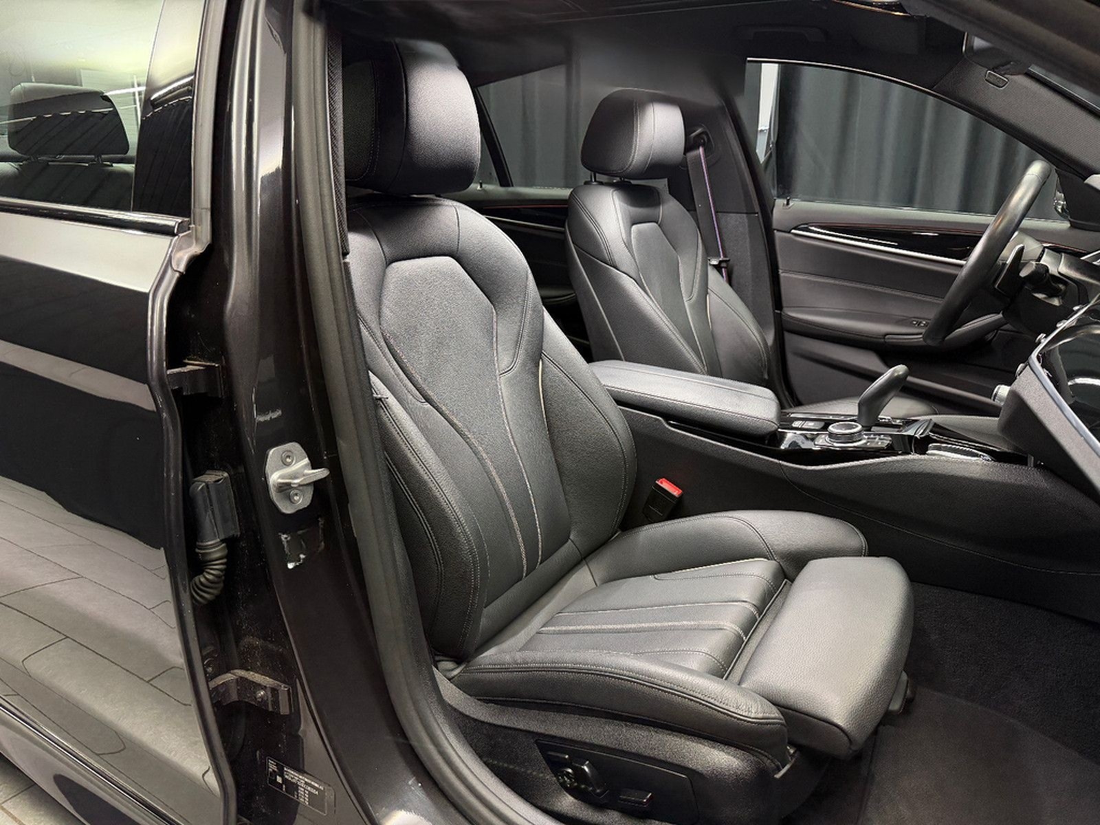 BMW 530i Lim xDrive M SPORT|HEAD-UP|360"|NAVI| foto 30