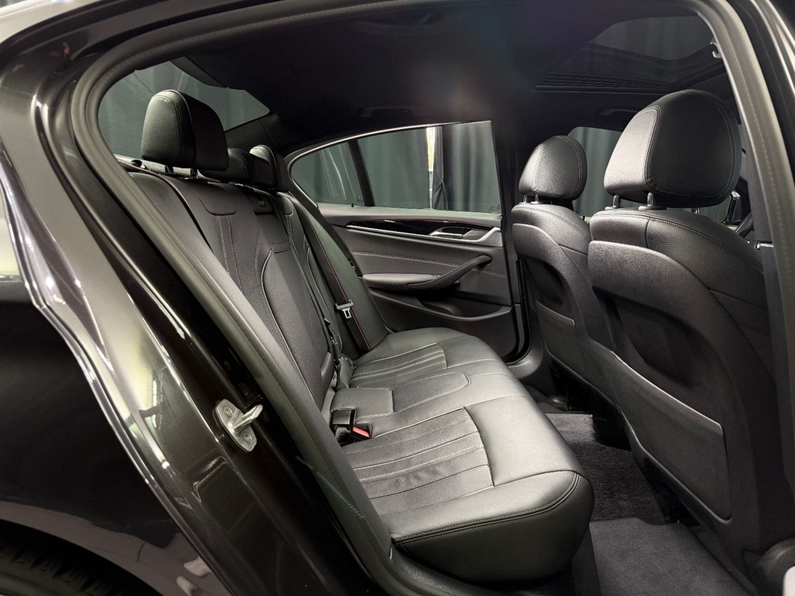 BMW 530i Lim xDrive M SPORT|HEAD-UP|360"|NAVI| foto 33