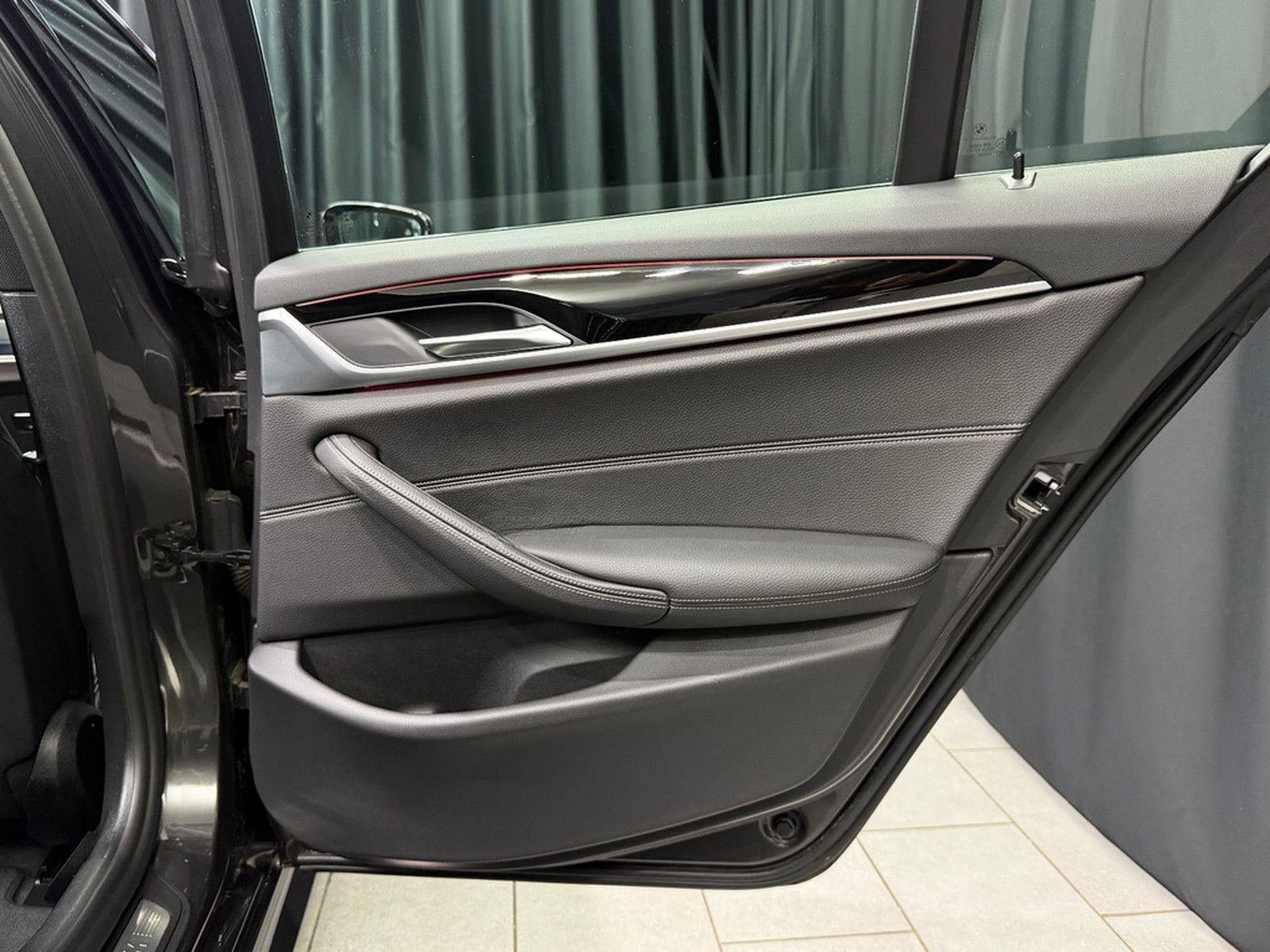 BMW 530i Lim xDrive M SPORT|HEAD-UP|360"|NAVI| foto 35