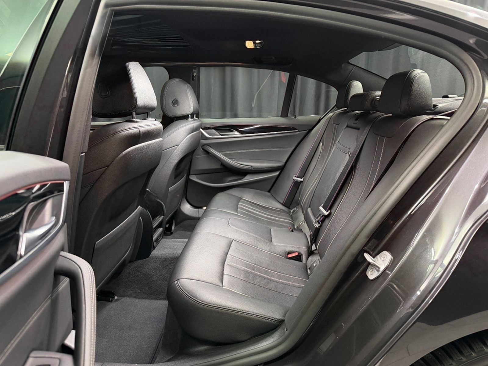 BMW 530i Lim xDrive M SPORT|HEAD-UP|360"|NAVI| foto 36
