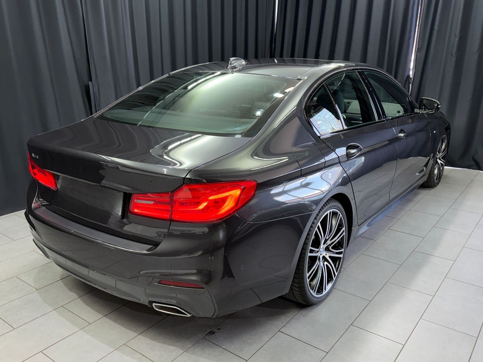 BMW 530i Lim xDrive M SPORT|HEAD-UP|360"|NAVI| foto 7