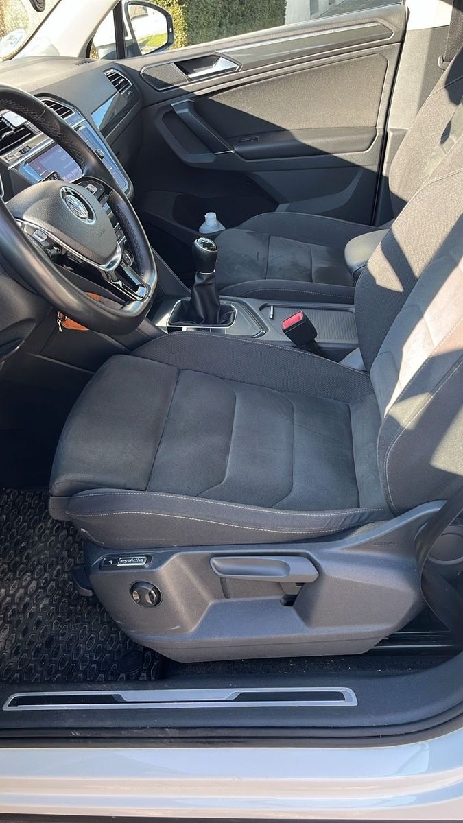 Volkswagen Tiguan 2.0 TDI R-Line Panorama foto 7