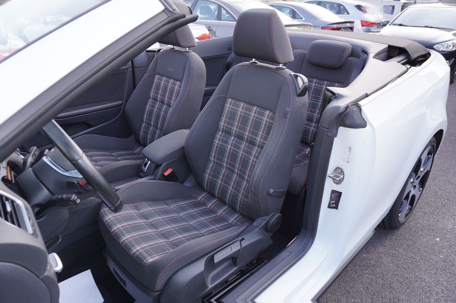 Volkswagen Golf VI Cabriolet GTI*Automatik*Bi-Xenon*Navi*++ foto 15