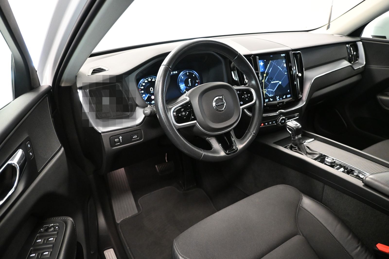 Volvo XC60 Momentum 2WD *LED *PDC *PANO *AHK *VIRTUAL foto 15