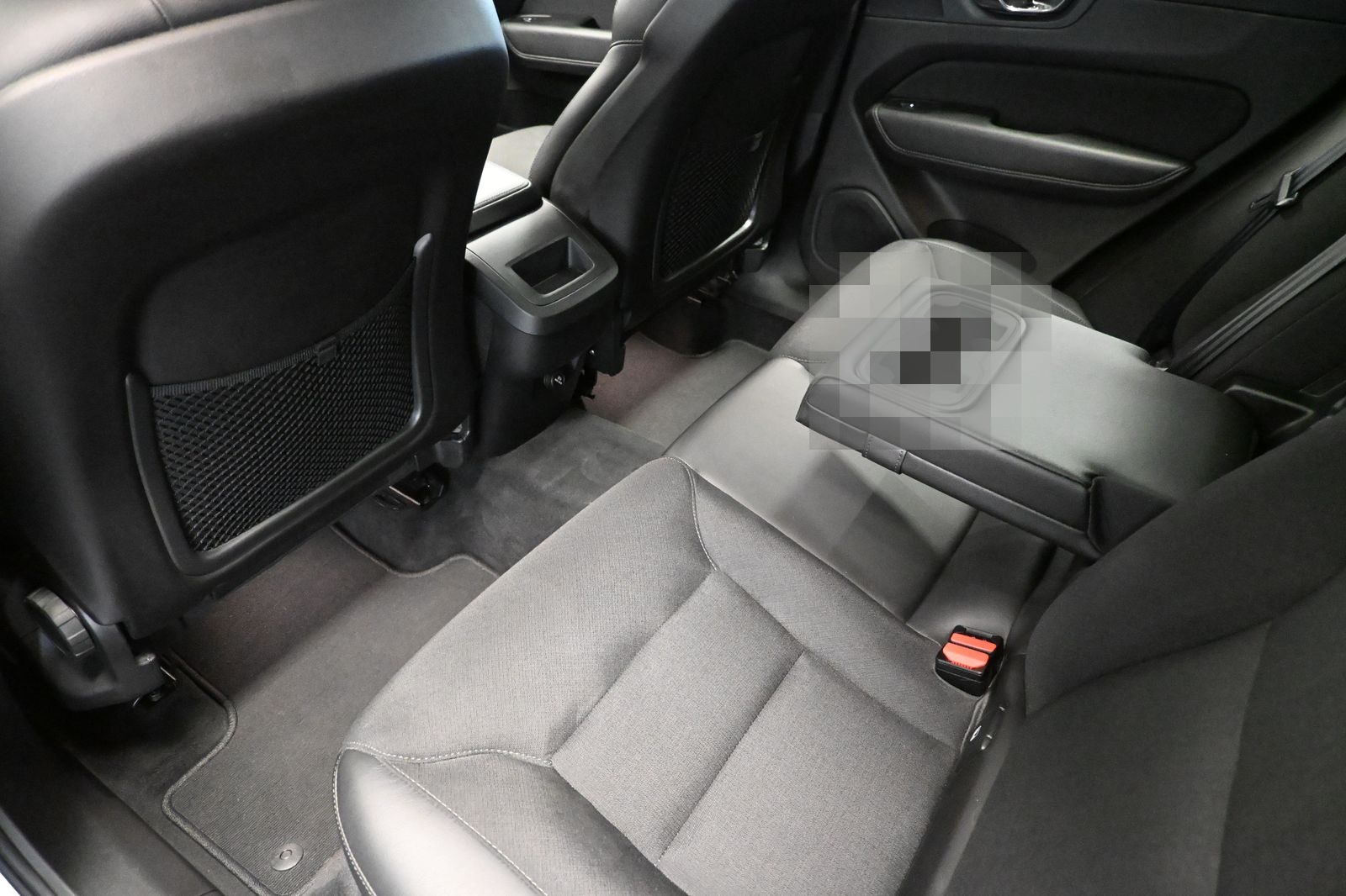 Volvo XC60 Momentum 2WD *LED *PDC *PANO *AHK *VIRTUAL foto 16