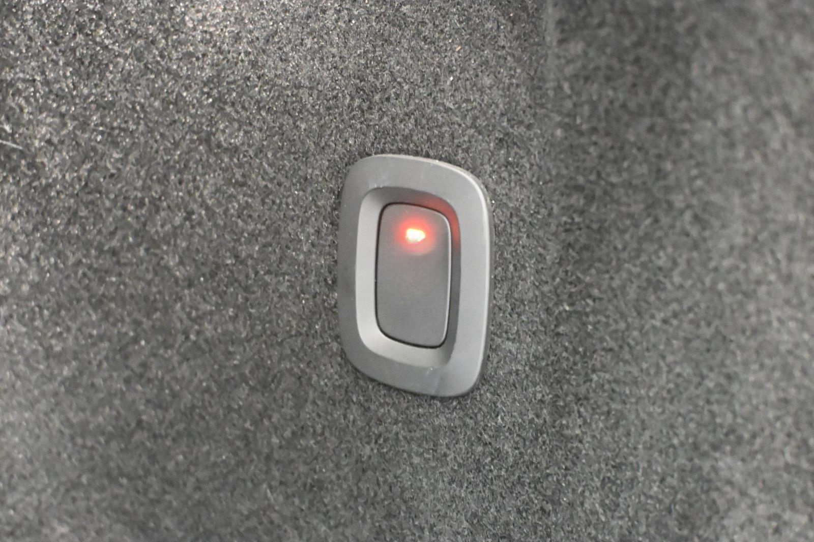 Volvo XC60 Momentum 2WD *LED *PDC *PANO *AHK *VIRTUAL foto 20