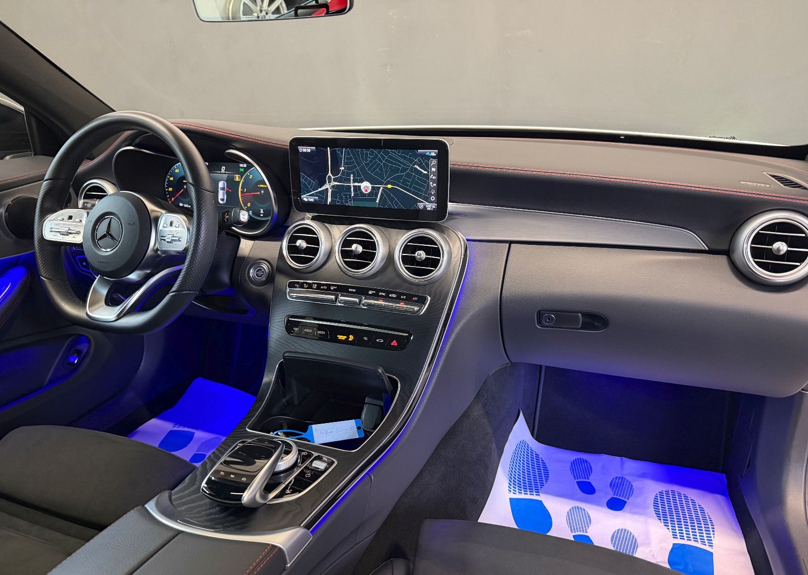 Mercedes-Benz C 300d Coupé/AMG-LINE-PLUS/PANO/AMBIENTE/NIGHT/ foto 17