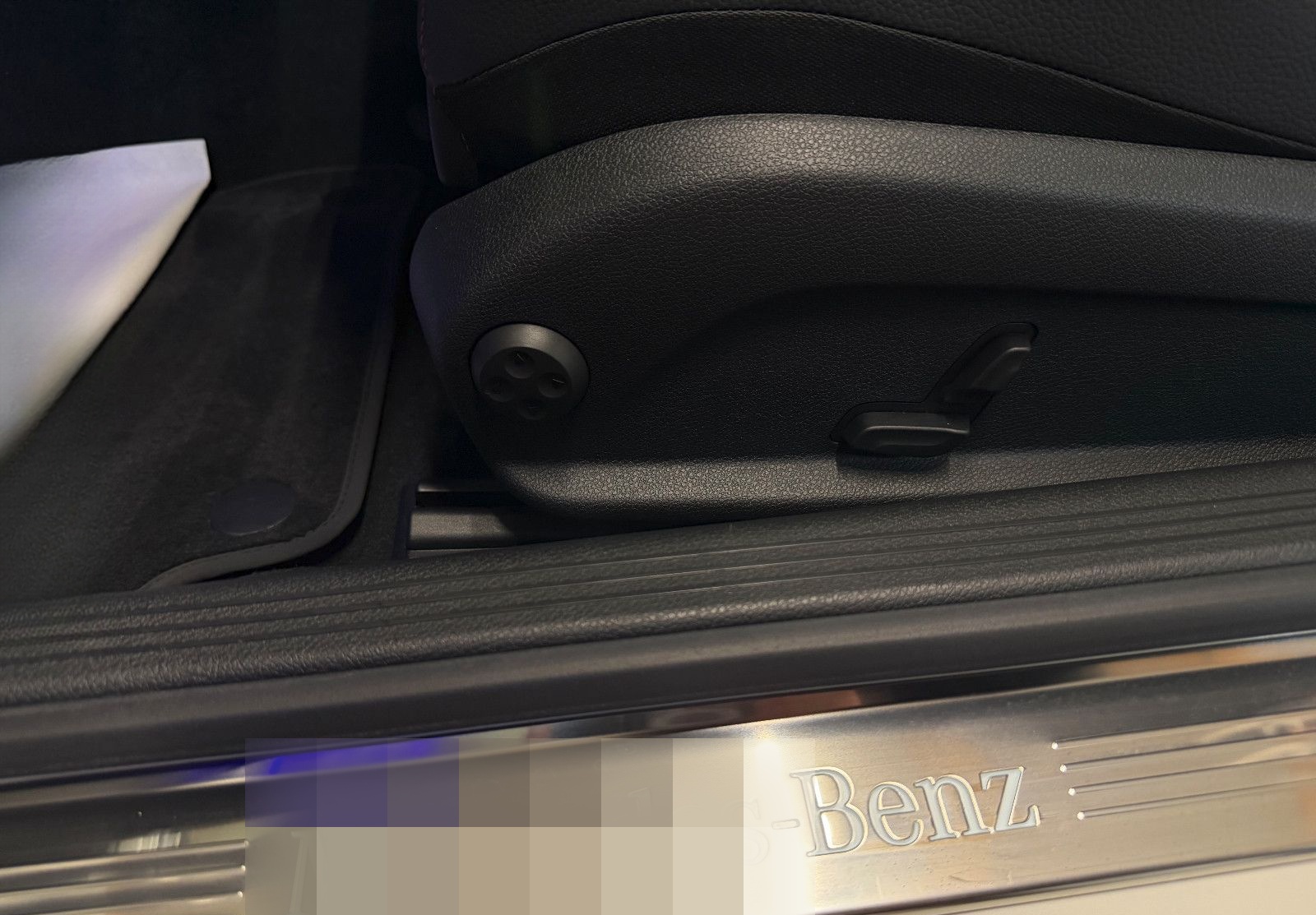 Mercedes-Benz C 300d Coupé/AMG-LINE-PLUS/PANO/AMBIENTE/NIGHT/ foto 24