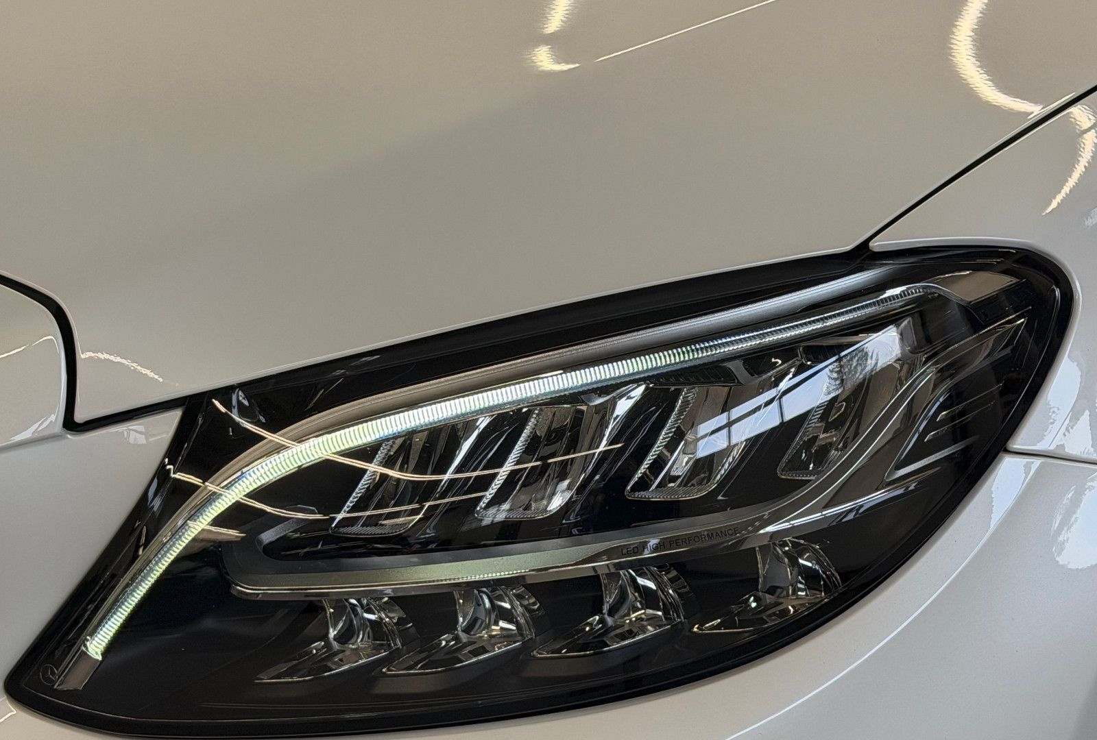 Mercedes-Benz C 300d Coupé/AMG-LINE-PLUS/PANO/AMBIENTE/NIGHT/ foto 7