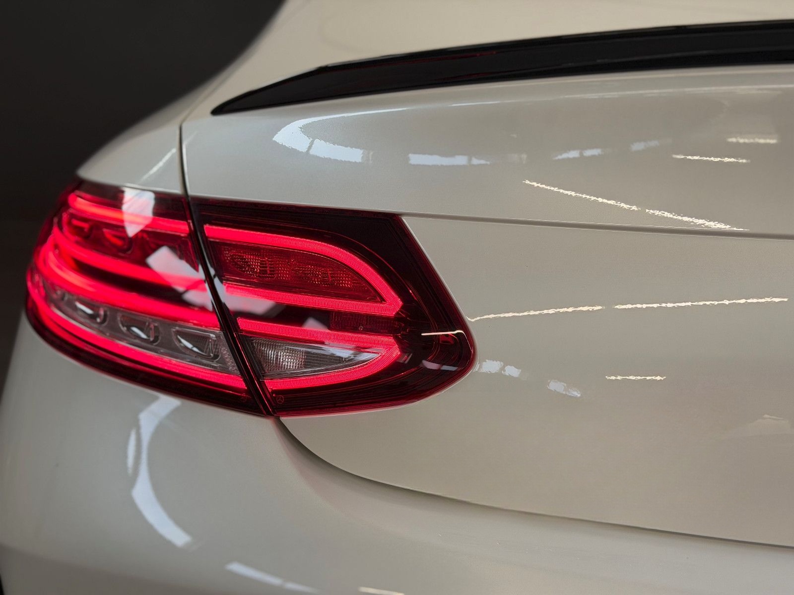 Mercedes-Benz C 300d Coupé/AMG-LINE-PLUS/PANO/AMBIENTE/NIGHT/ foto 9