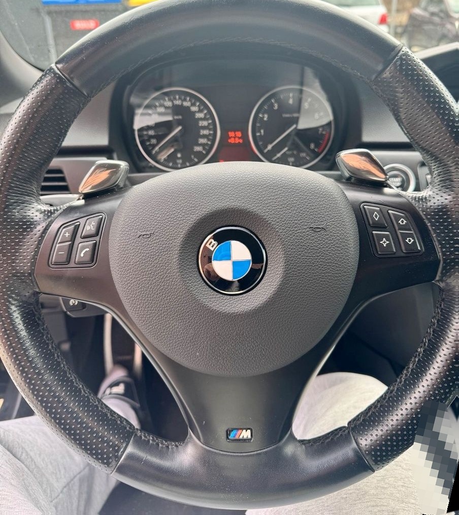 BMW E93 335i foto 6