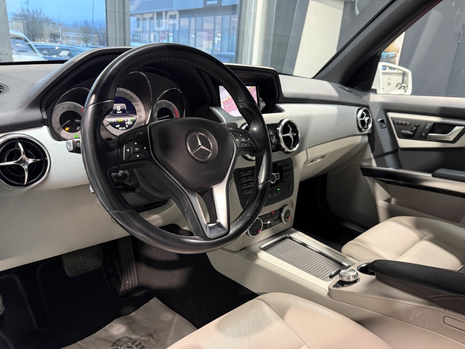 Mercedes-Benz GLK 250 AMG-Paket 4M/Xenon-ILS/Memory/Leder foto 16