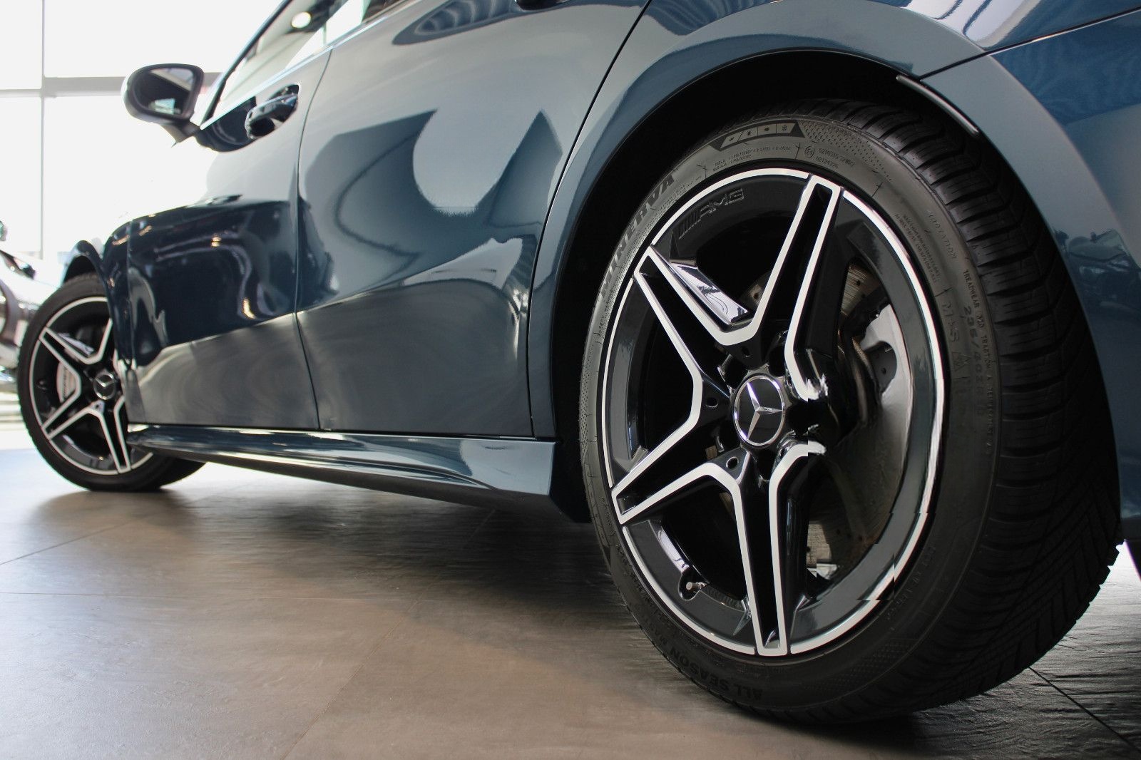 Mercedes-Benz A 35 AMG LIMOUSINE 4M AHK/MBUX/HIFI+JUNGE STERNE foto 15