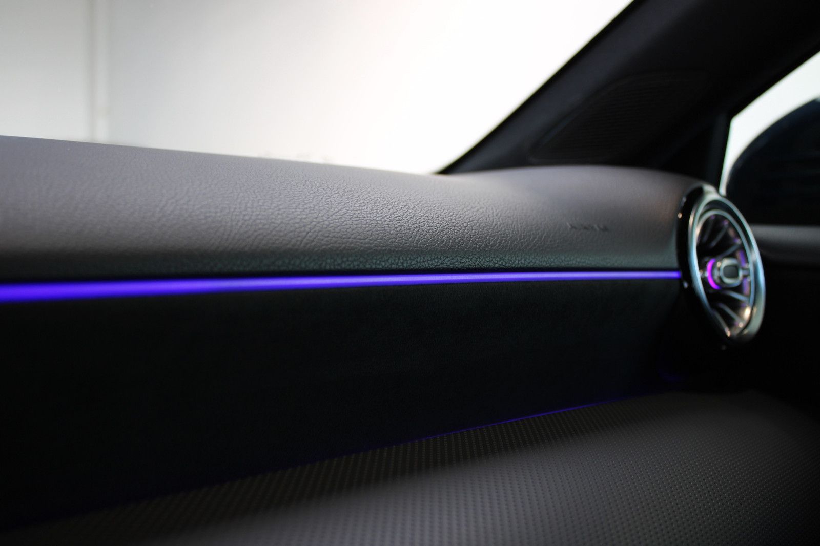 Mercedes-Benz A 35 AMG LIMOUSINE 4M AHK/MBUX/HIFI+JUNGE STERNE foto 17