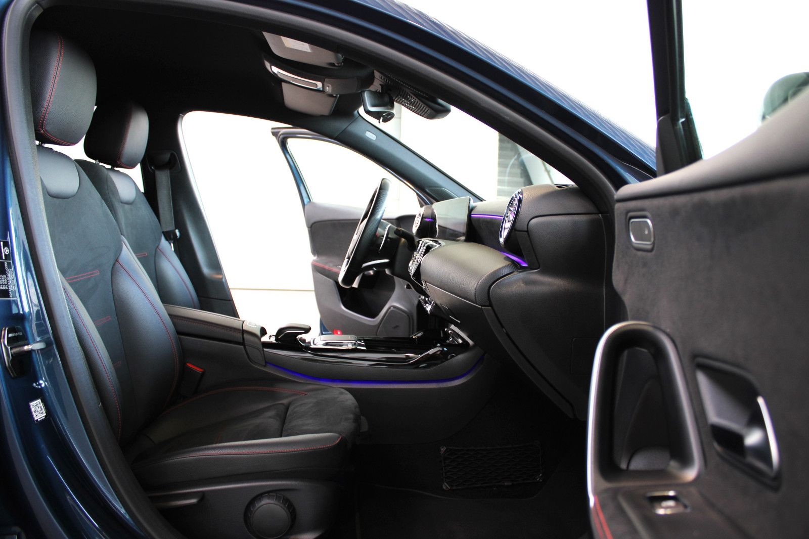 Mercedes-Benz A 35 AMG LIMOUSINE 4M AHK/MBUX/HIFI+JUNGE STERNE foto 8