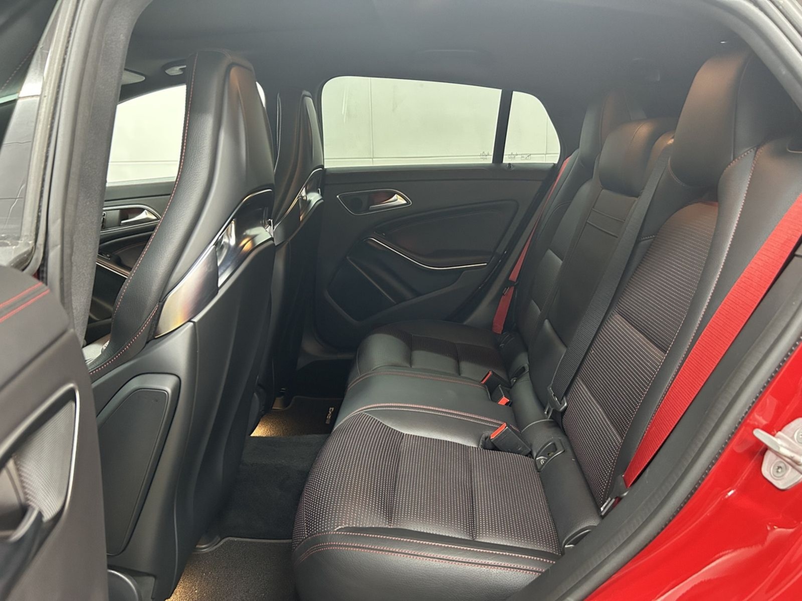 Mercedes-Benz CLA 45 AMG 4Matic MwSt+H&K+BI-Xenon+Keyless+Pano foto 17
