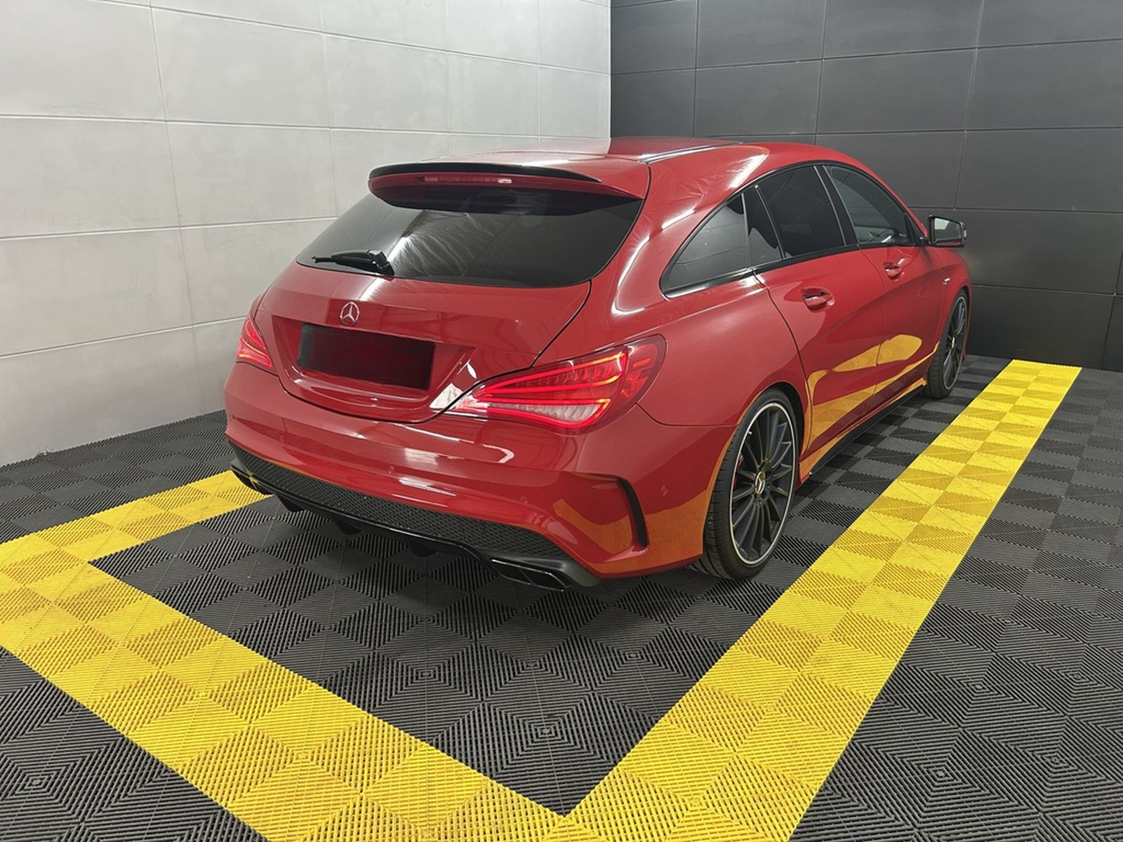 Mercedes-Benz CLA 45 AMG 4Matic MwSt+H&K+BI-Xenon+Keyless+Pano foto 4
