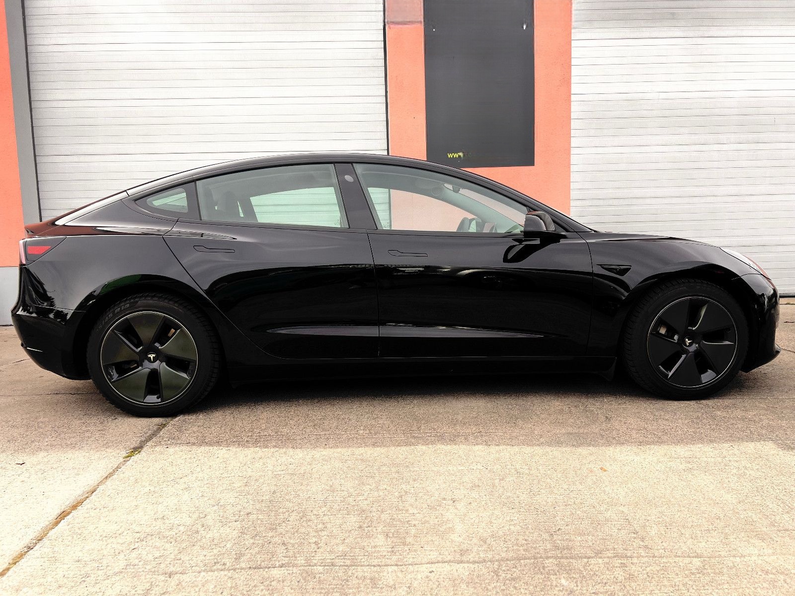 Tesla Model 3 Basis RWD WÄRMEPUMPE foto 8