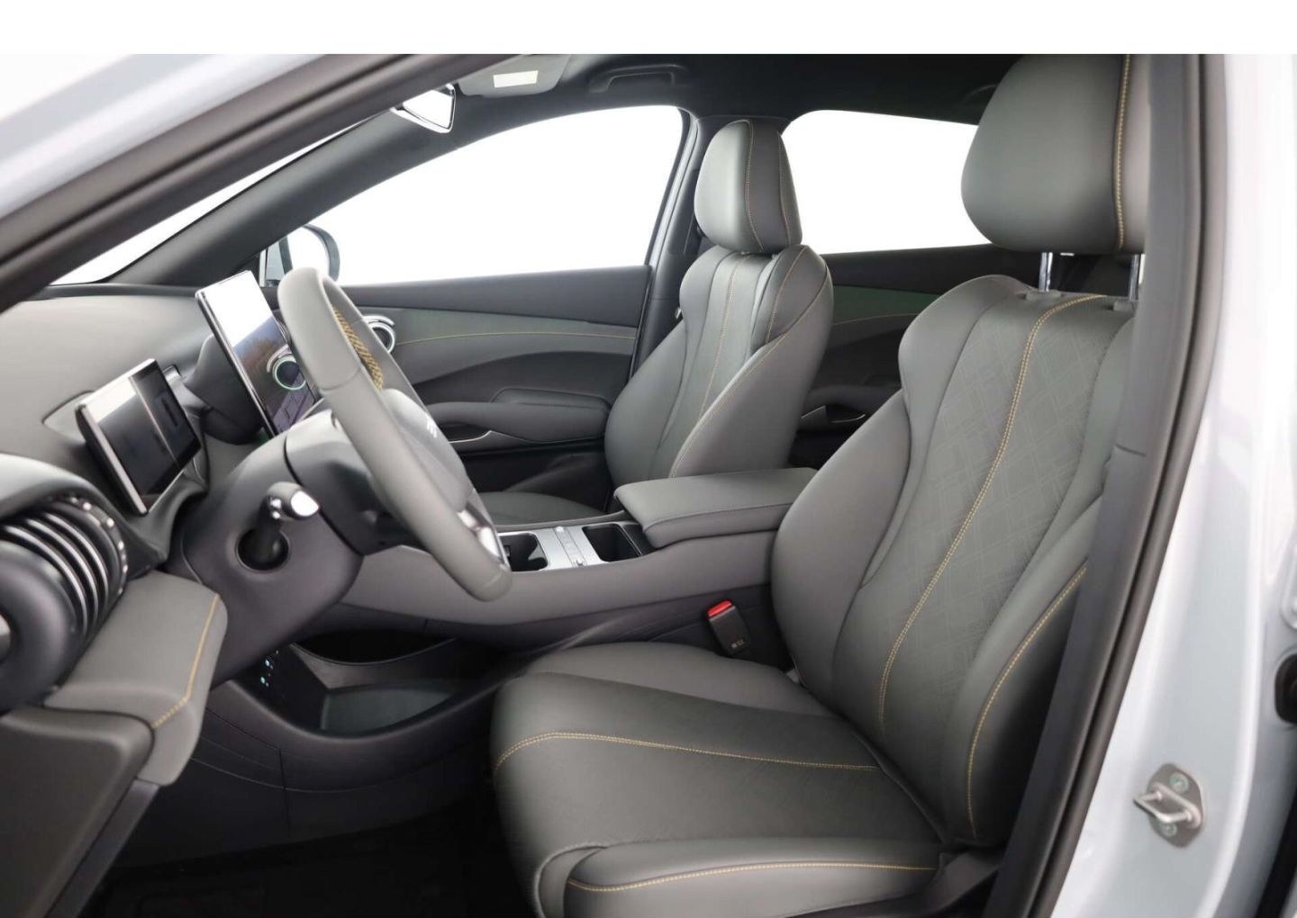 BYD ATTO 3 EVO Design LP: 46.550,- /LHZ/SHZ/WÄRMEPUM foto 11