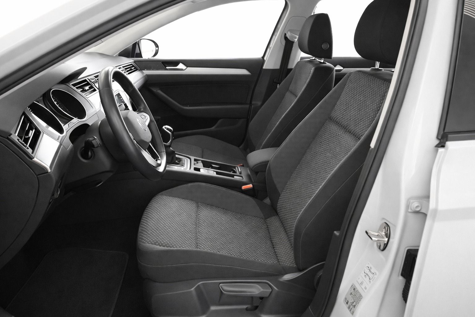 Volkswagen Passat Variant 2.0 TDI CAM LED ACC NAVI SHZ PDC foto 4