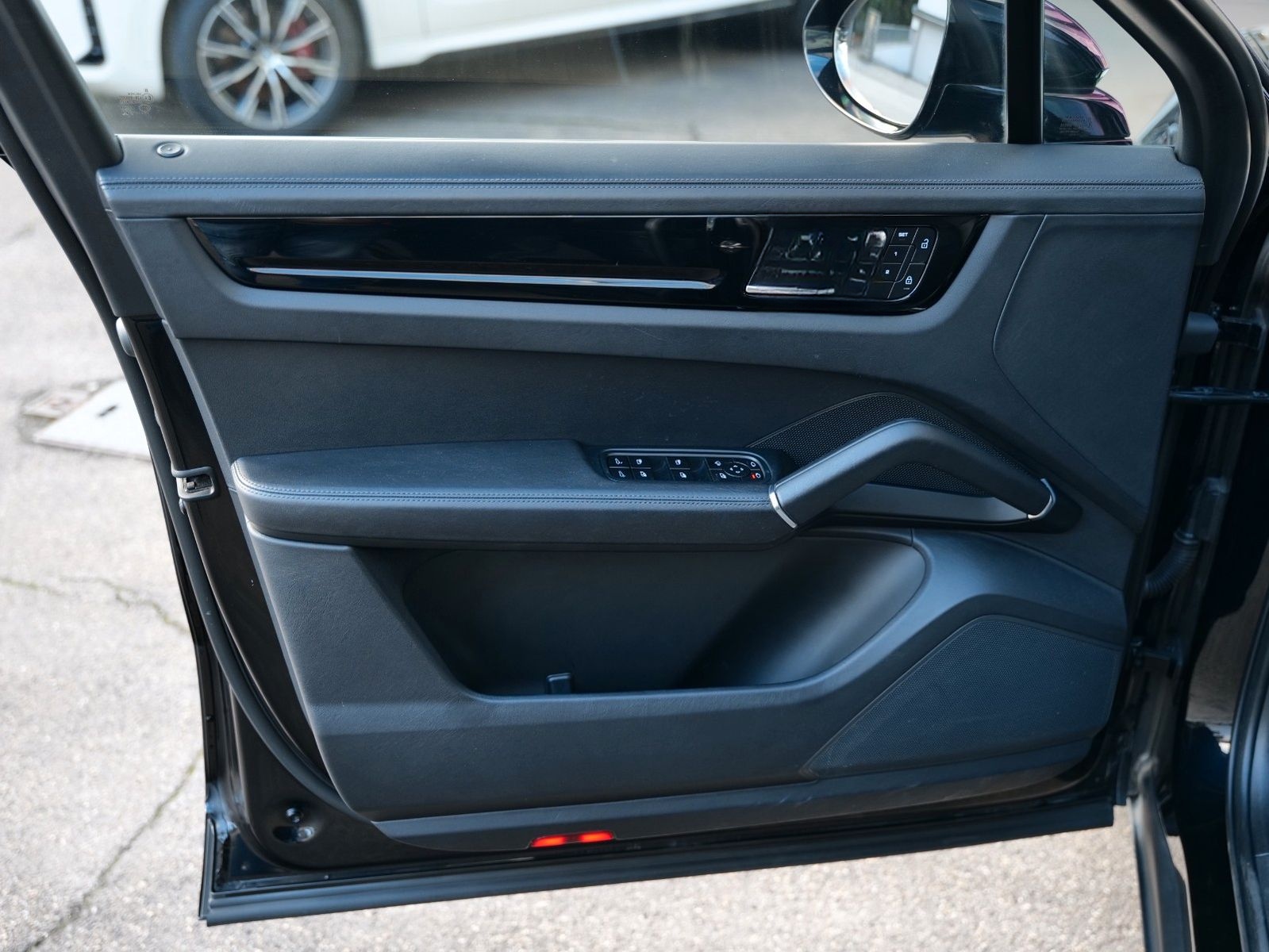 Porsche Cayenne SPORT DESIGN+ACC+360°+HUD+LEDERPAKET foto 10