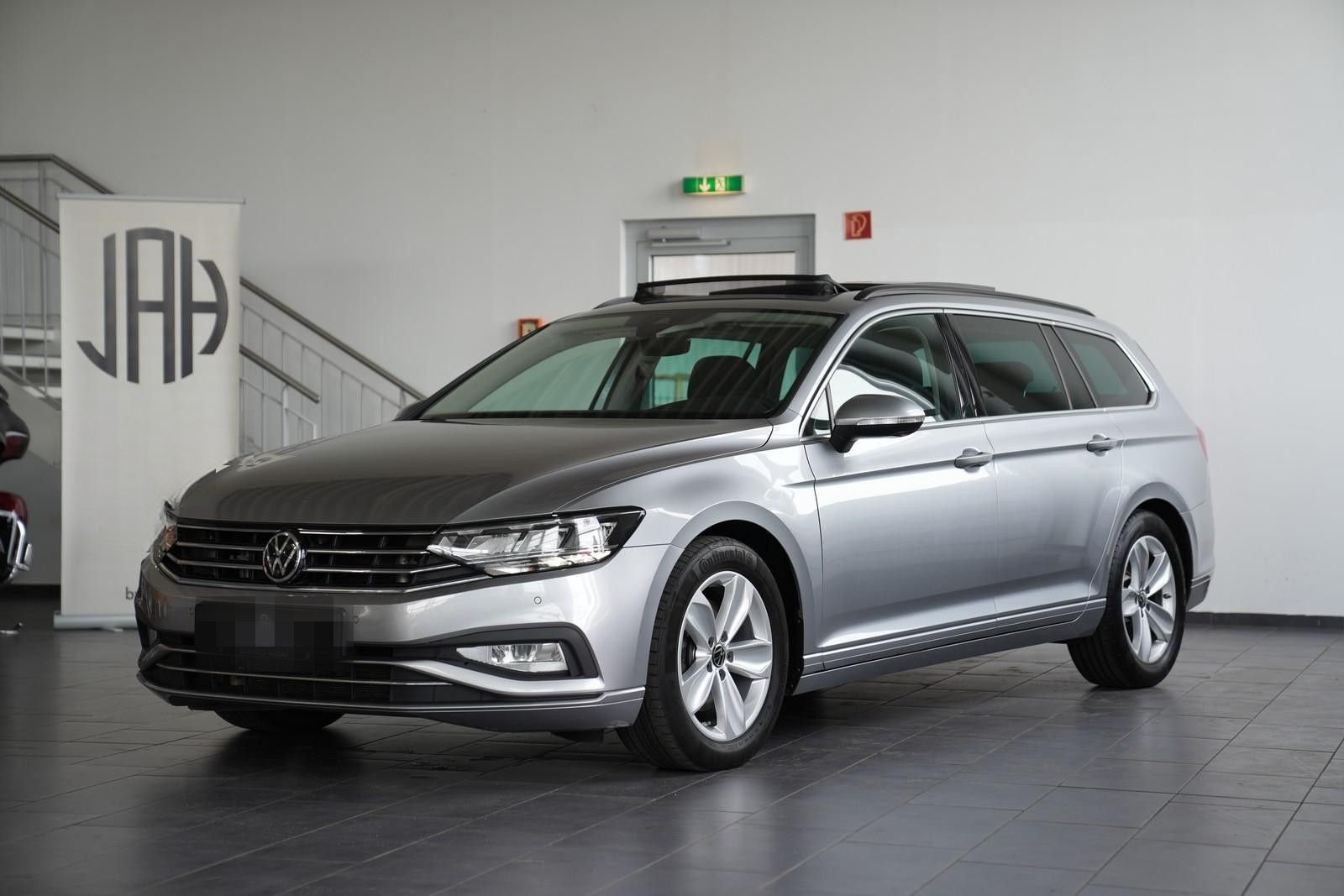 Volkswagen Passat Variant Business *AUT*PANO*AHK*NAV*ACC*36 foto 2