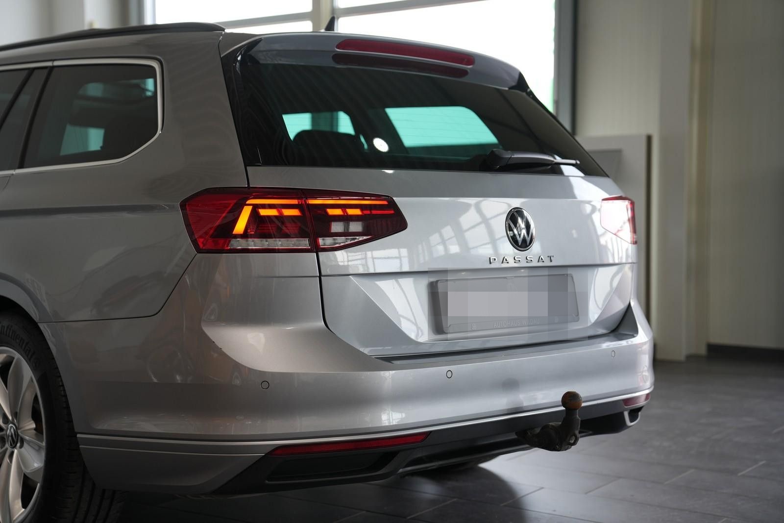 Volkswagen Passat Variant Business *AUT*PANO*AHK*NAV*ACC*36 foto 12