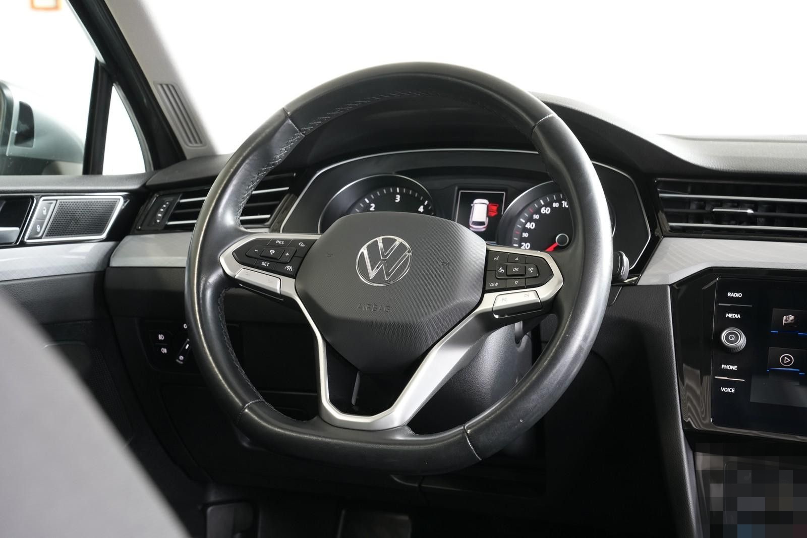 Volkswagen Passat Variant Business *AUT*PANO*AHK*NAV*ACC*36 foto 23