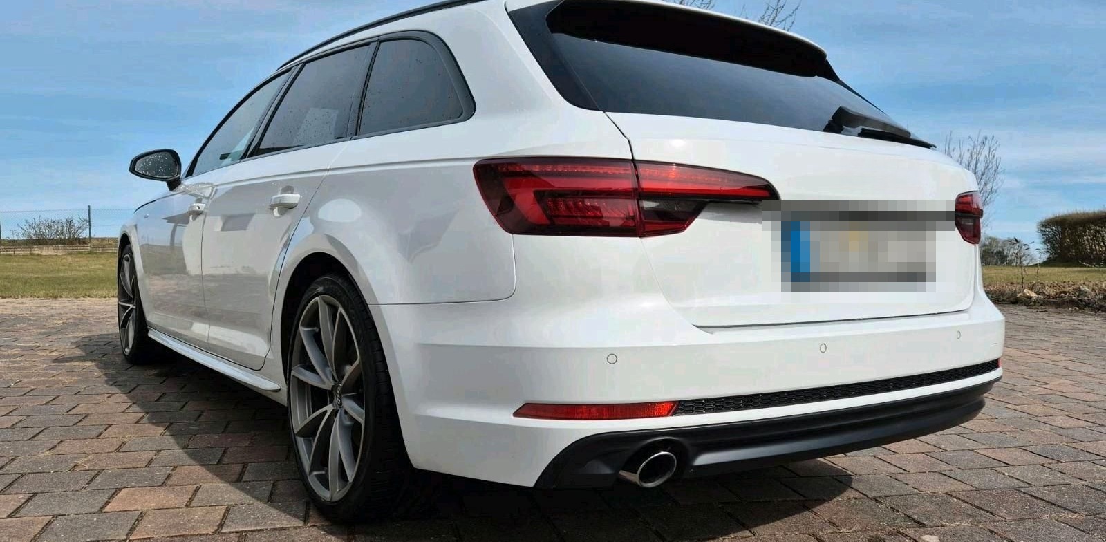 Audi A4 1.4 Liter TFSI S-Line AHK - B&O So... foto 2