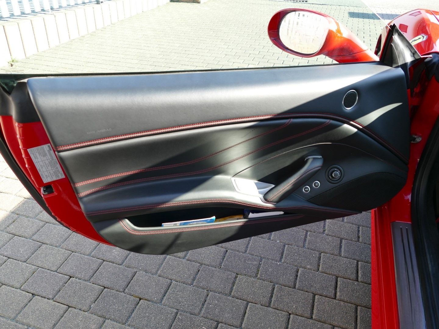 Ferrari California T * deutsch, 2.Hand, Mehrwertsteuer ! foto 14