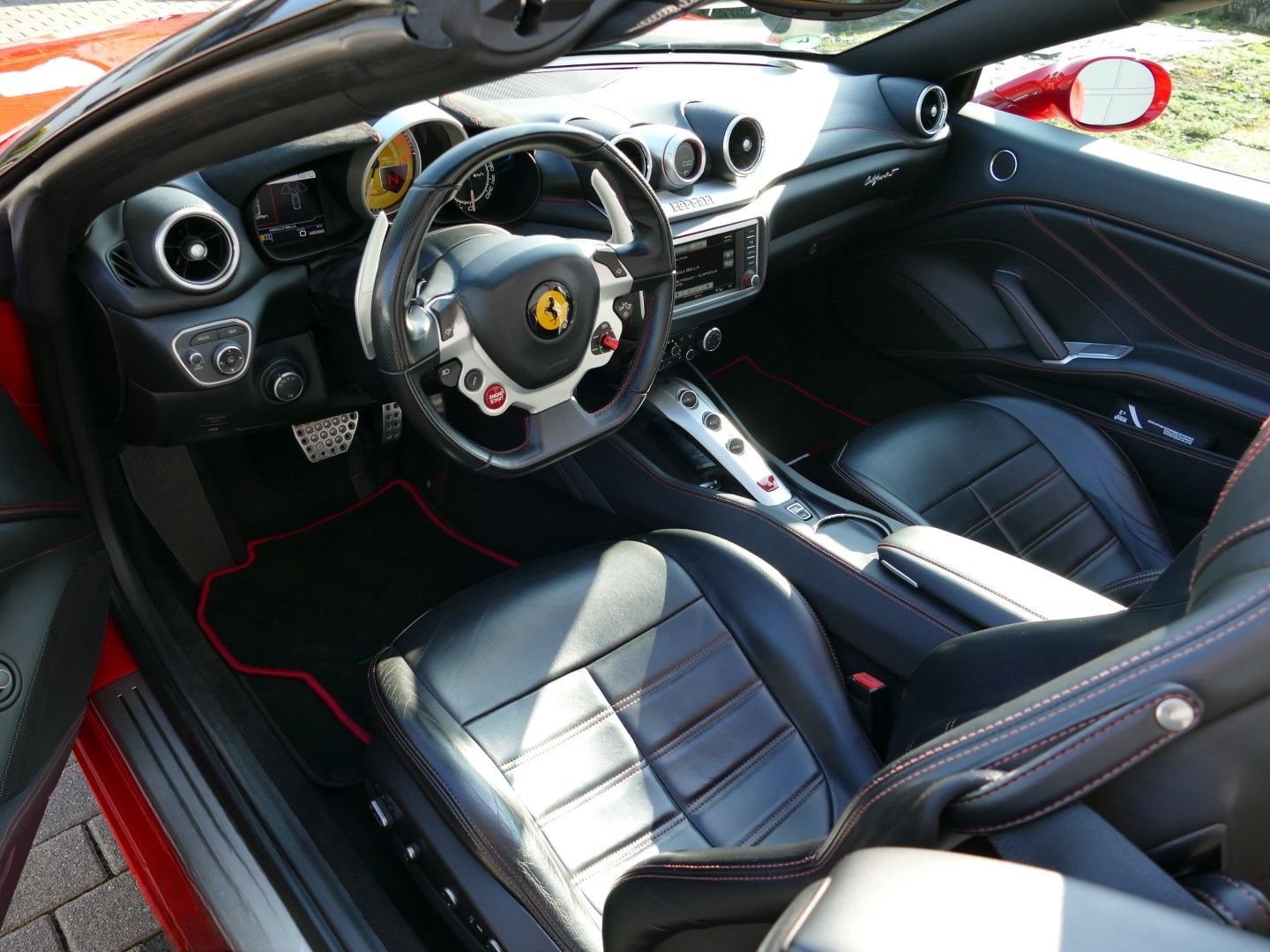 Ferrari California T * deutsch, 2.Hand, Mehrwertsteuer ! foto 16