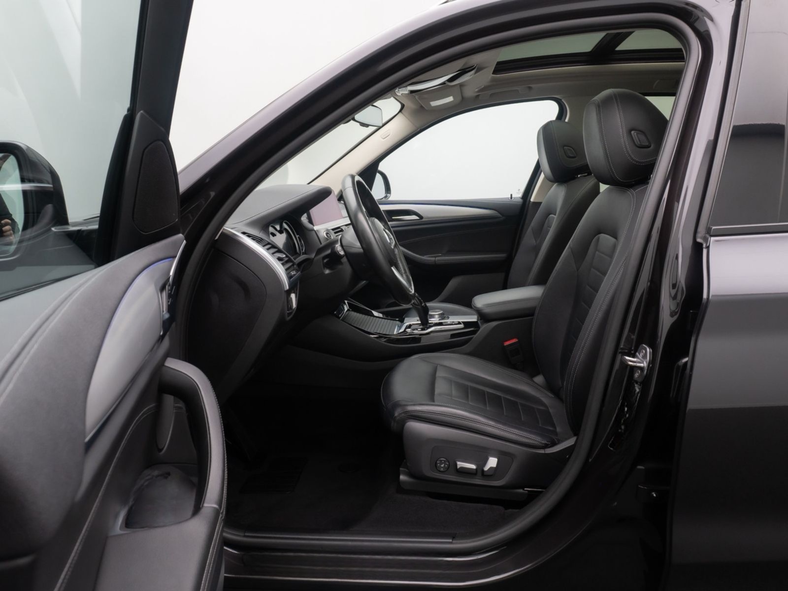 BMW X3 xD30i Luxury Line AHK Panorama HUD DAB 21Zoll foto 19