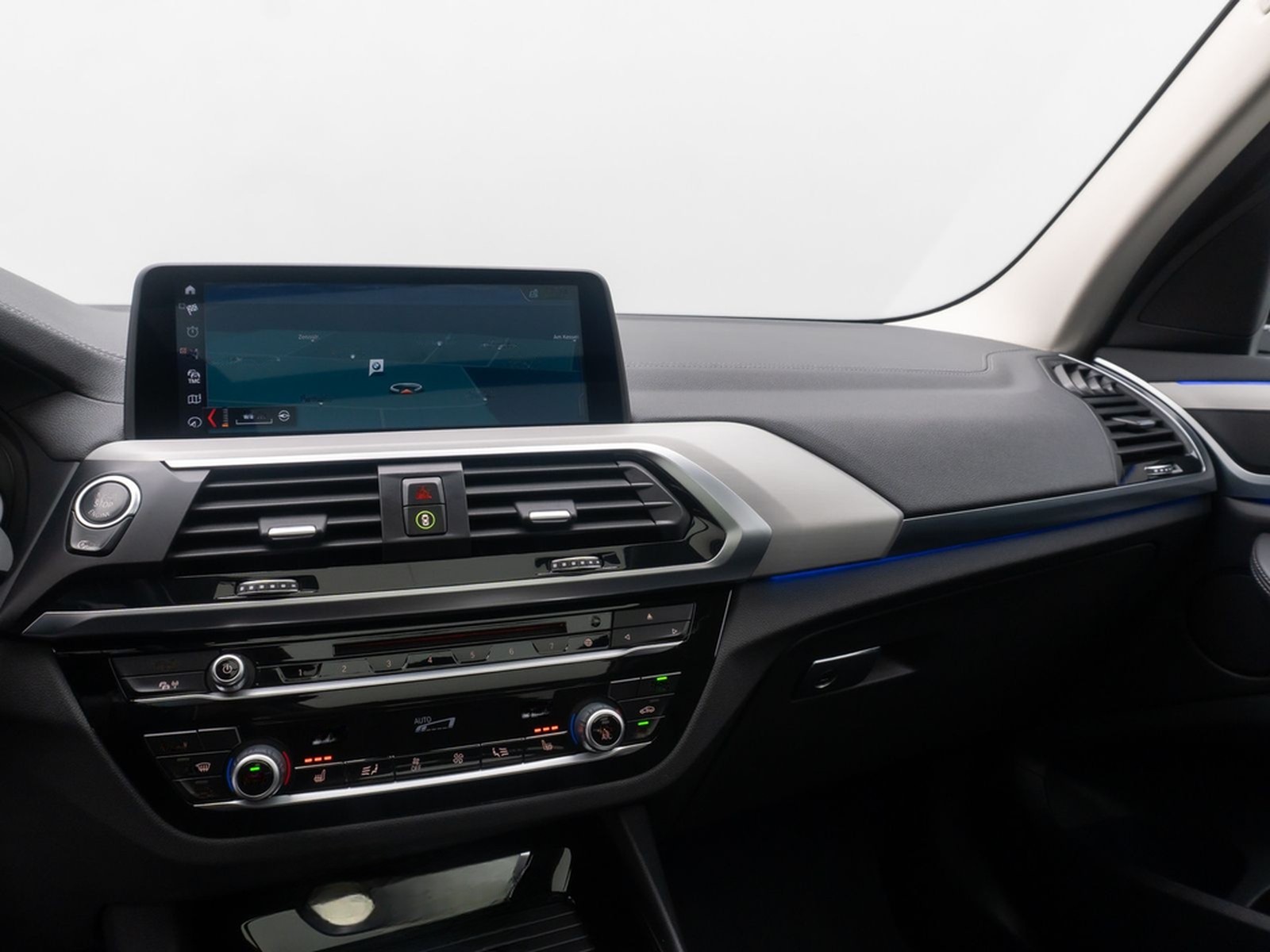 BMW X3 xD30i Luxury Line AHK Panorama HUD DAB 21Zoll foto 21