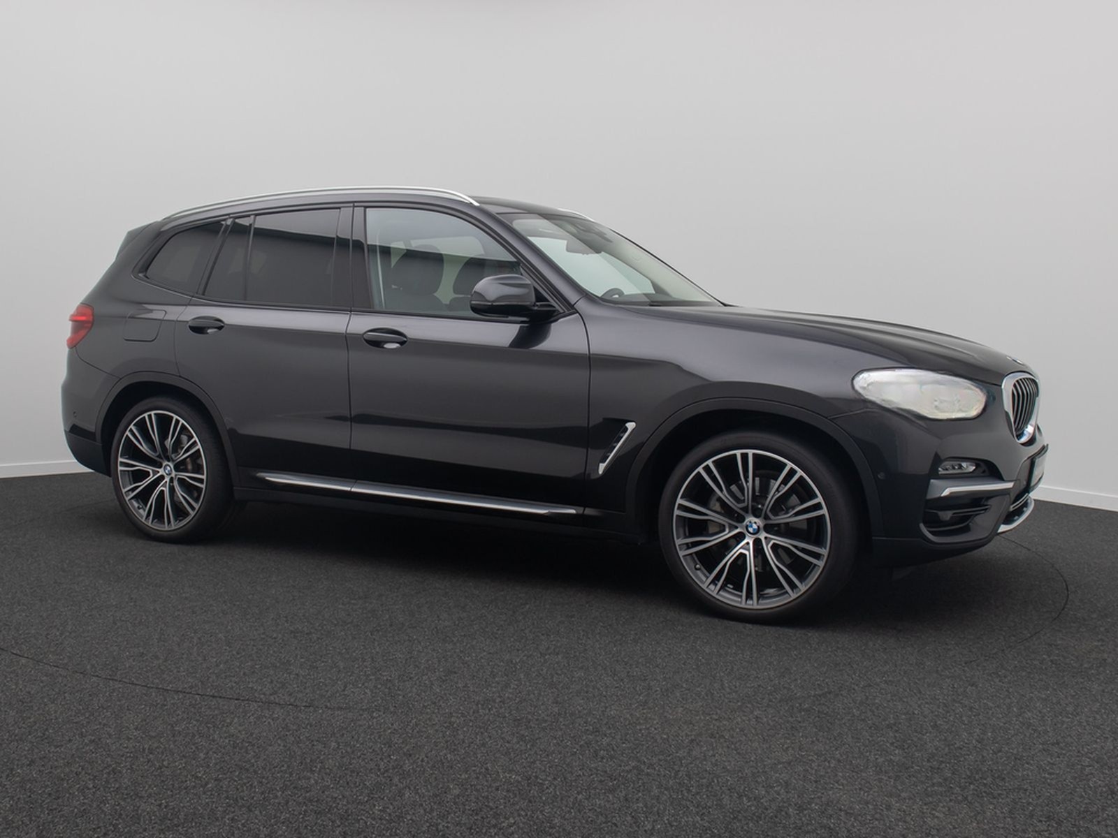 BMW X3 xD30i Luxury Line AHK Panorama HUD DAB 21Zoll foto 4