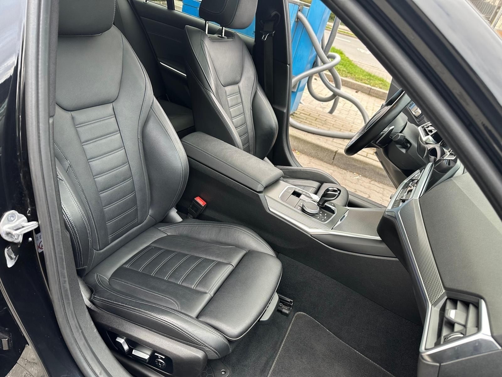 BMW 330i MSport Automatic MSport +HUD+Laserlicht+uvm foto 13