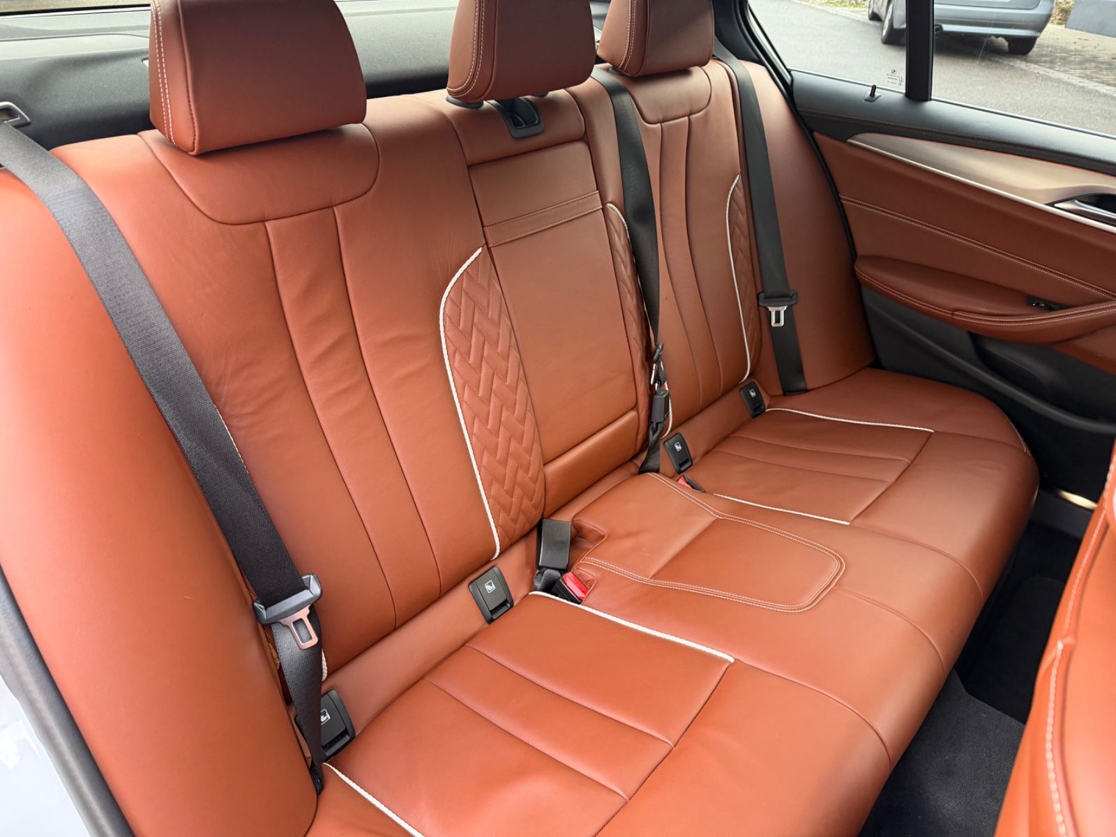 BMW 530 d Limousine xDrive Luxury Line  HUD foto 14