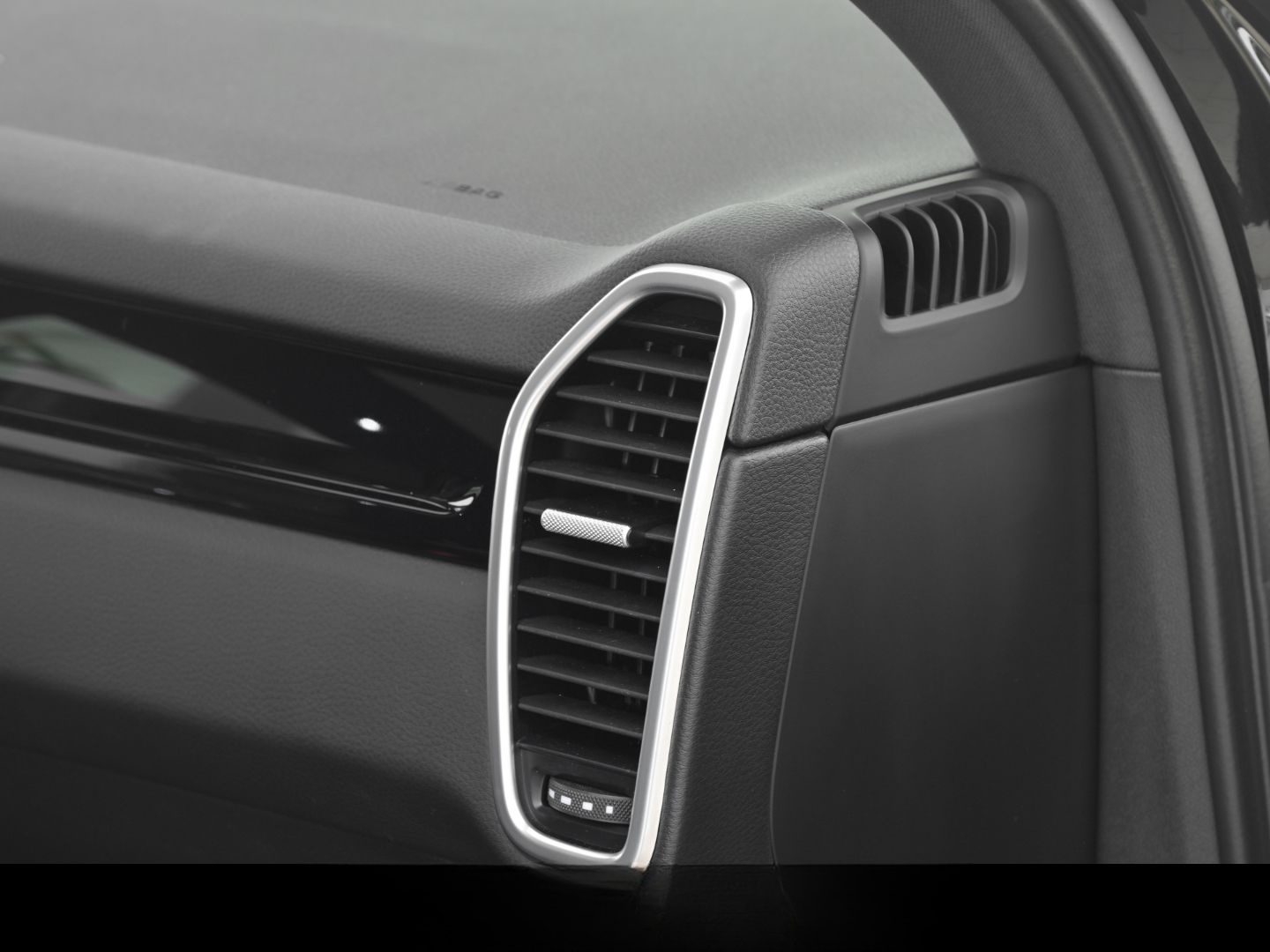 Porsche Cayenne Platinum Edition InnoDrive Soft-Close foto 23