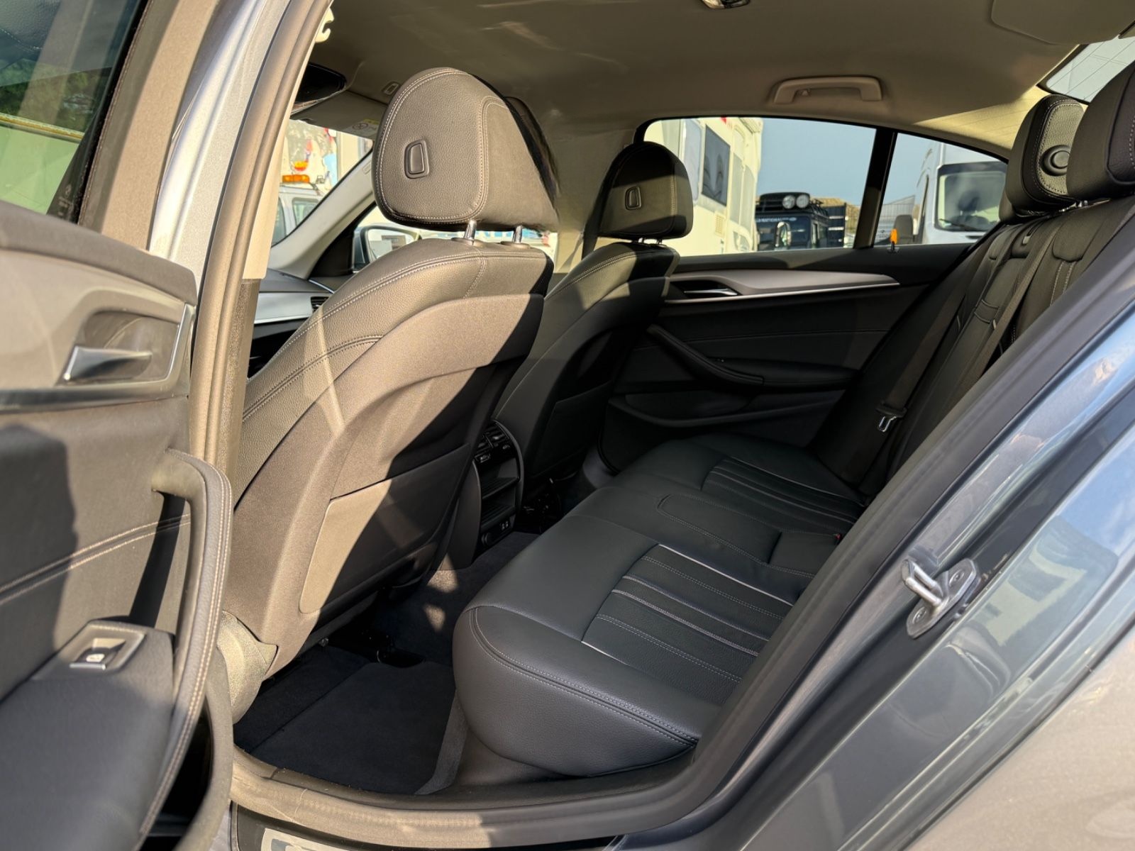 BMW 520d/Leder/Ambiente/LED/Kamera/Top Zustand foto 16
