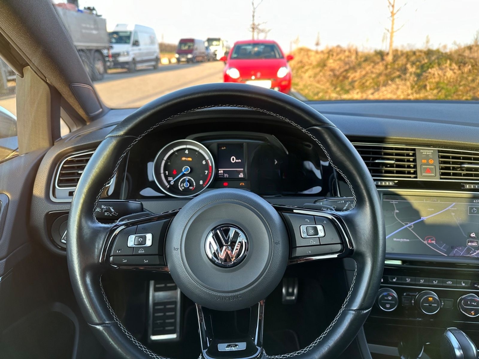 Volkswagen Golf 7 R 2.0 TSI DSG 4MOTION foto 5