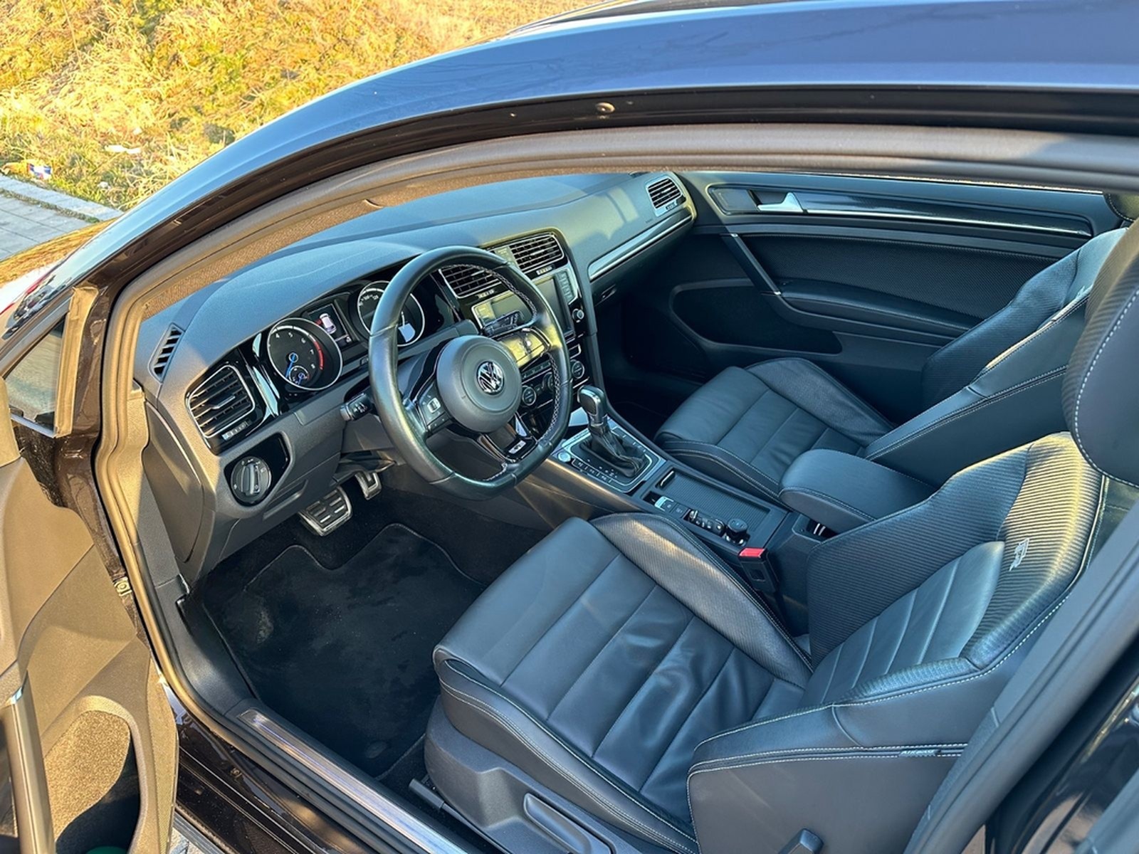 Volkswagen Golf 7 R 2.0 TSI DSG 4MOTION foto 6
