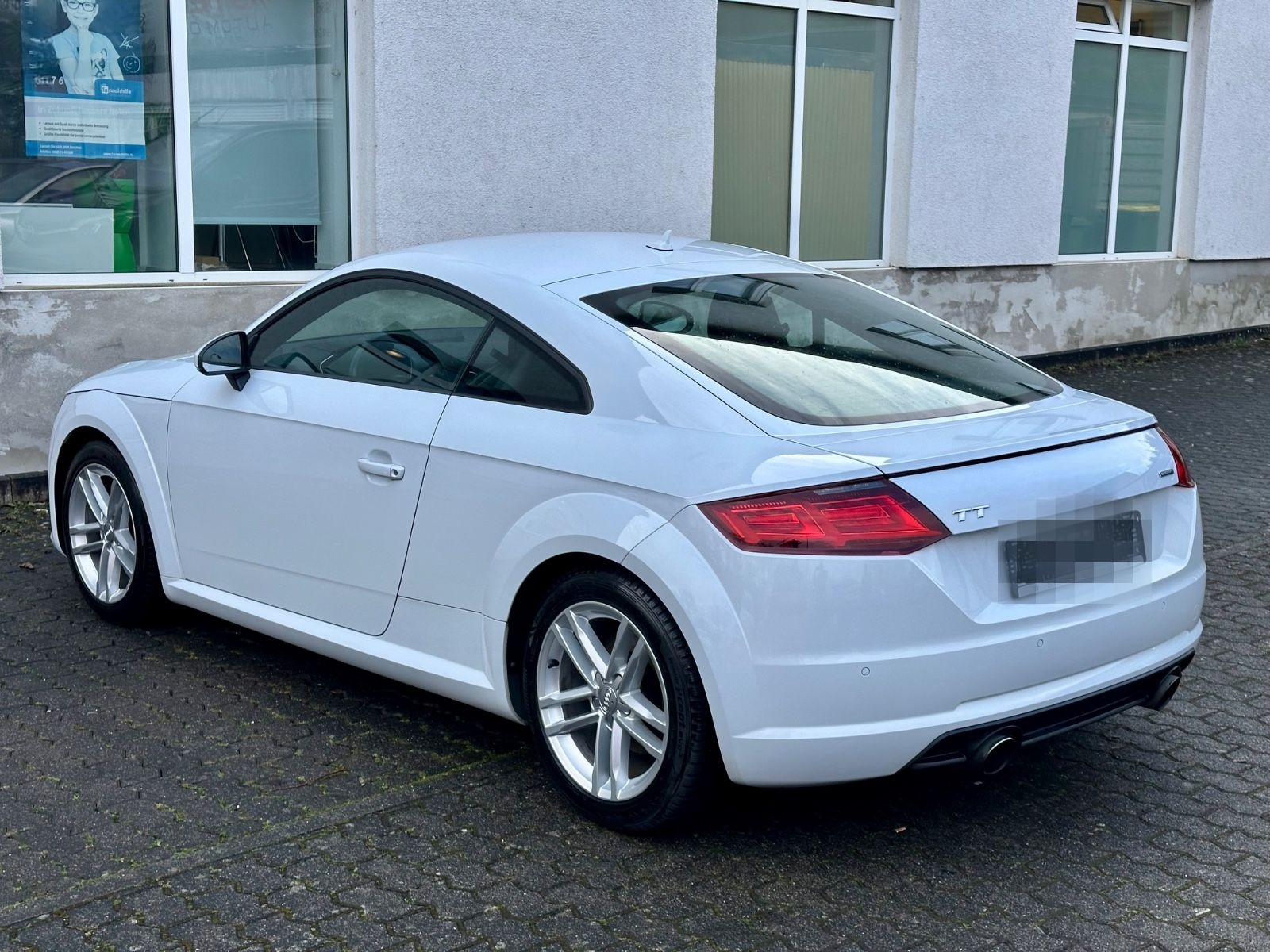 Audi TT Coupe 2.0 TFSI quattro foto 11