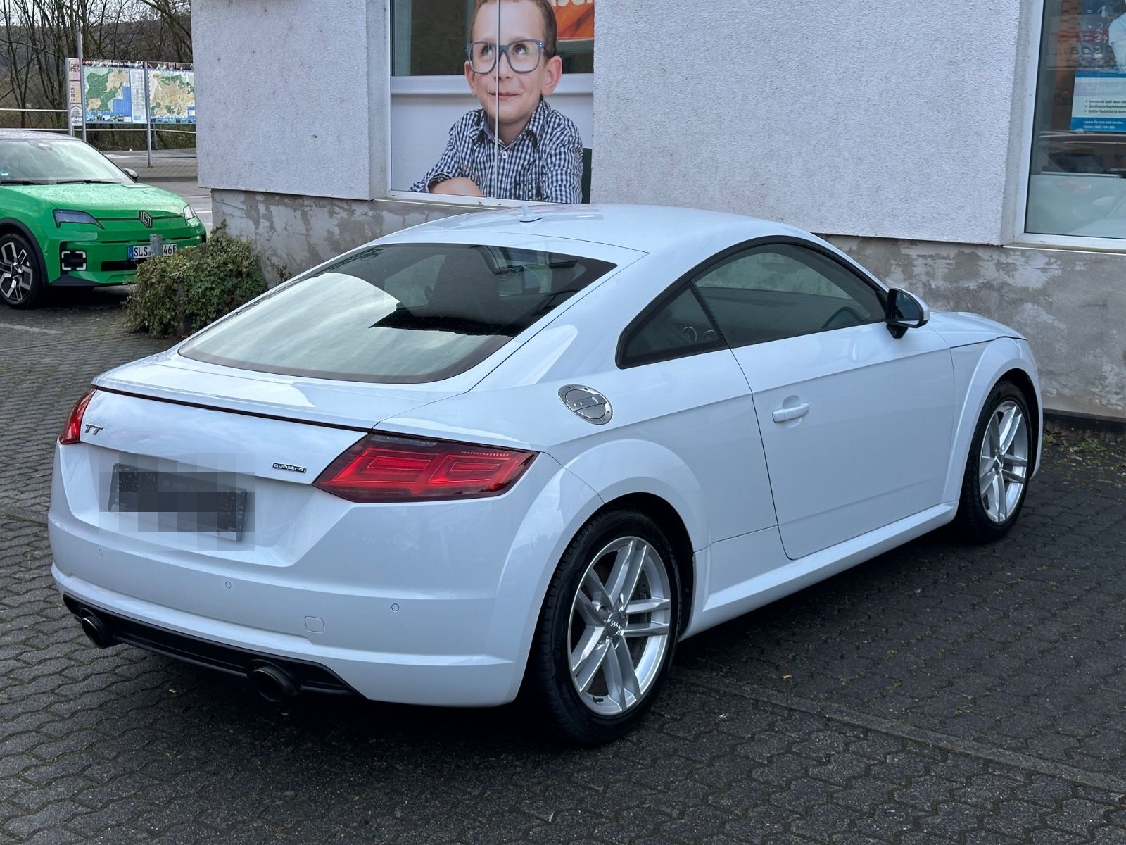 Audi TT Coupe 2.0 TFSI quattro foto 12