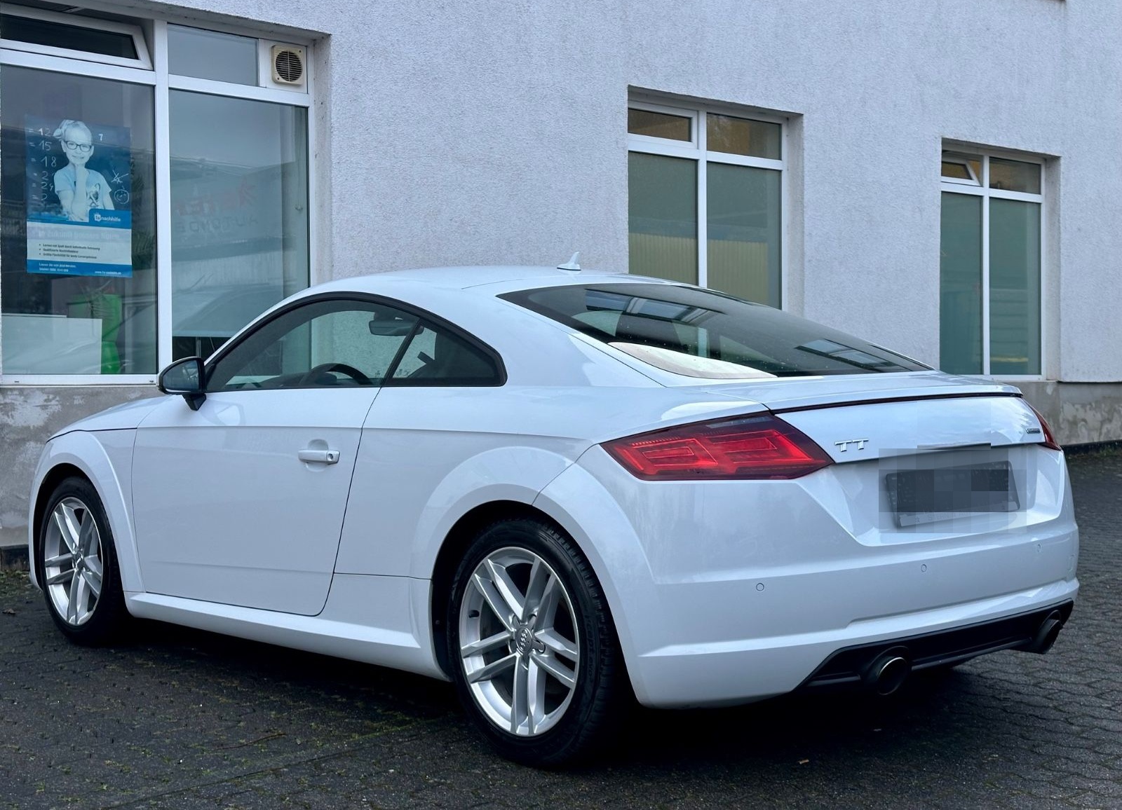 Audi TT Coupe 2.0 TFSI quattro foto 13
