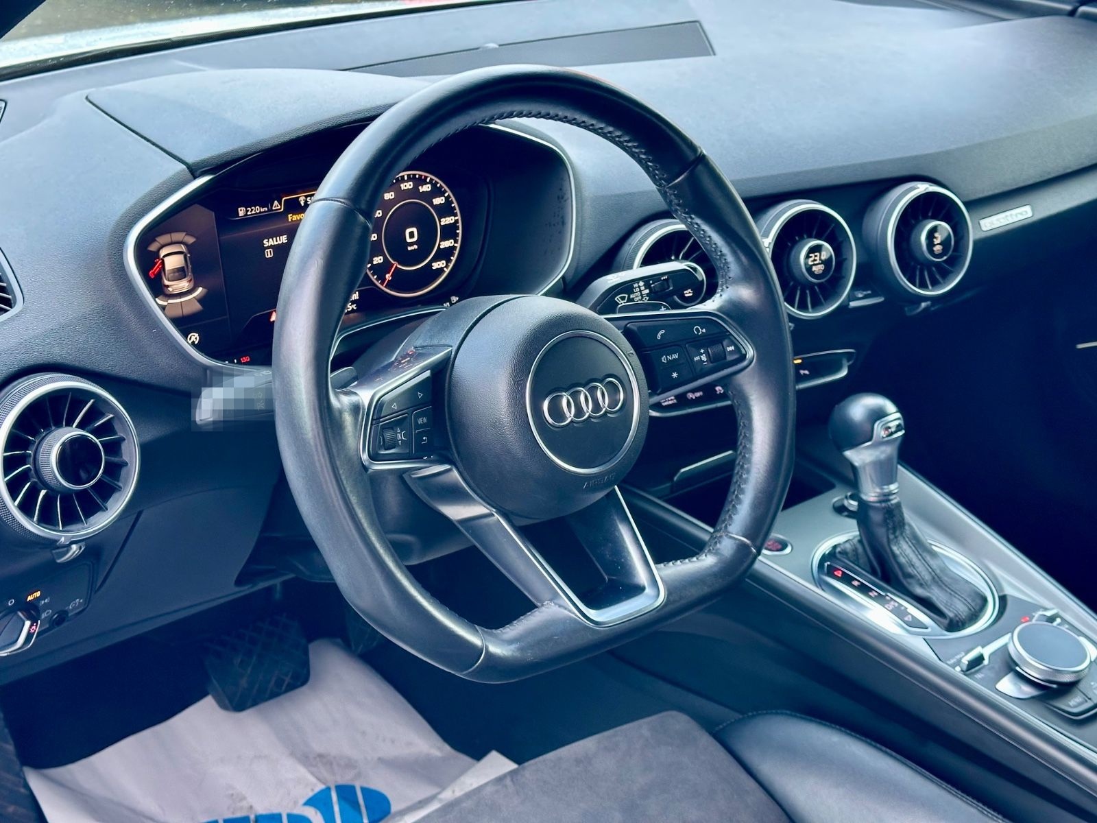 Audi TT Coupe 2.0 TFSI quattro foto 19