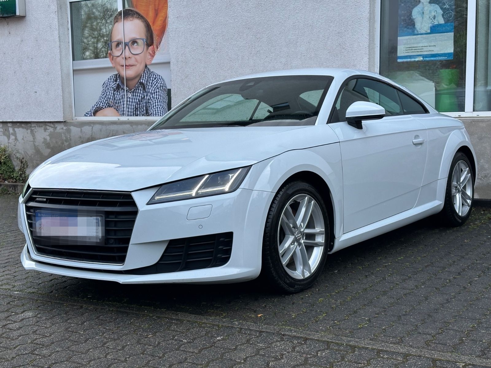 Audi TT Coupe 2.0 TFSI quattro foto 3