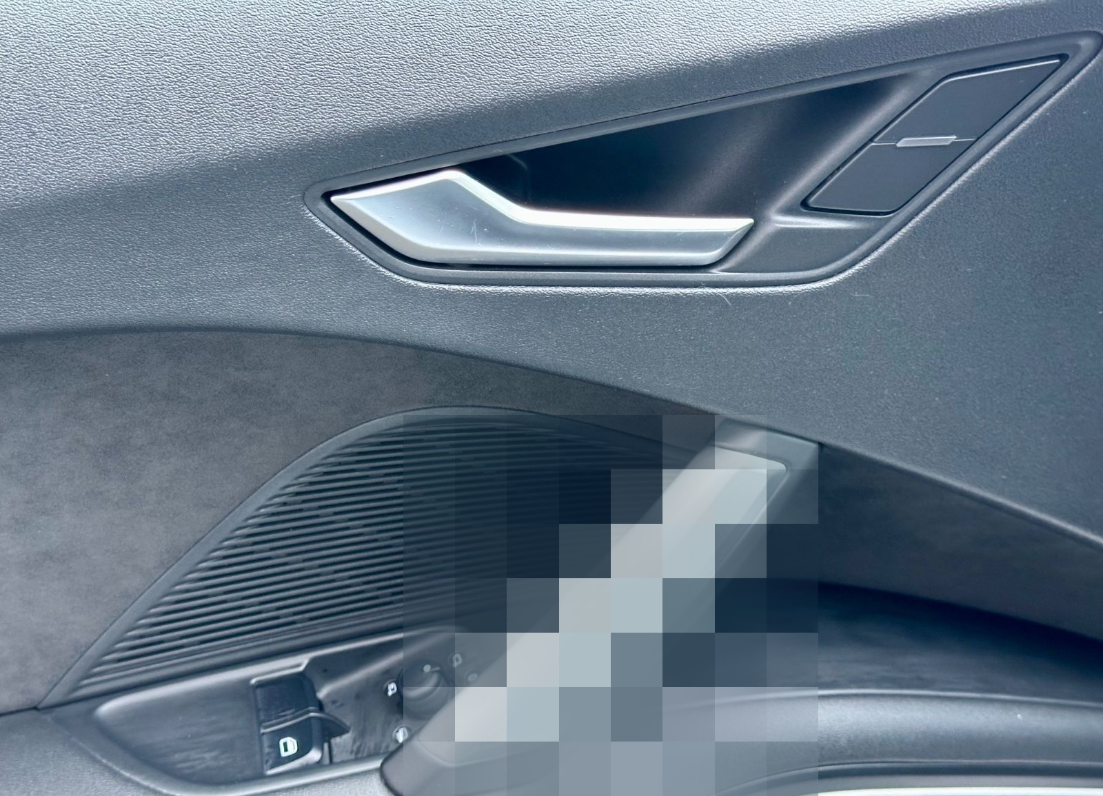 Audi TT Coupe 2.0 TFSI quattro foto 21