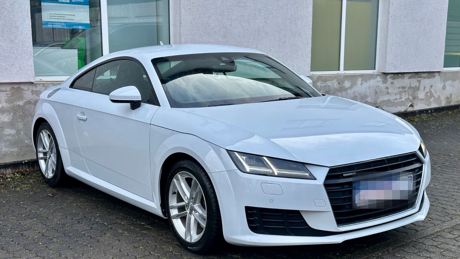 Audi TT Coupe 2.0 TFSI quattro foto 4