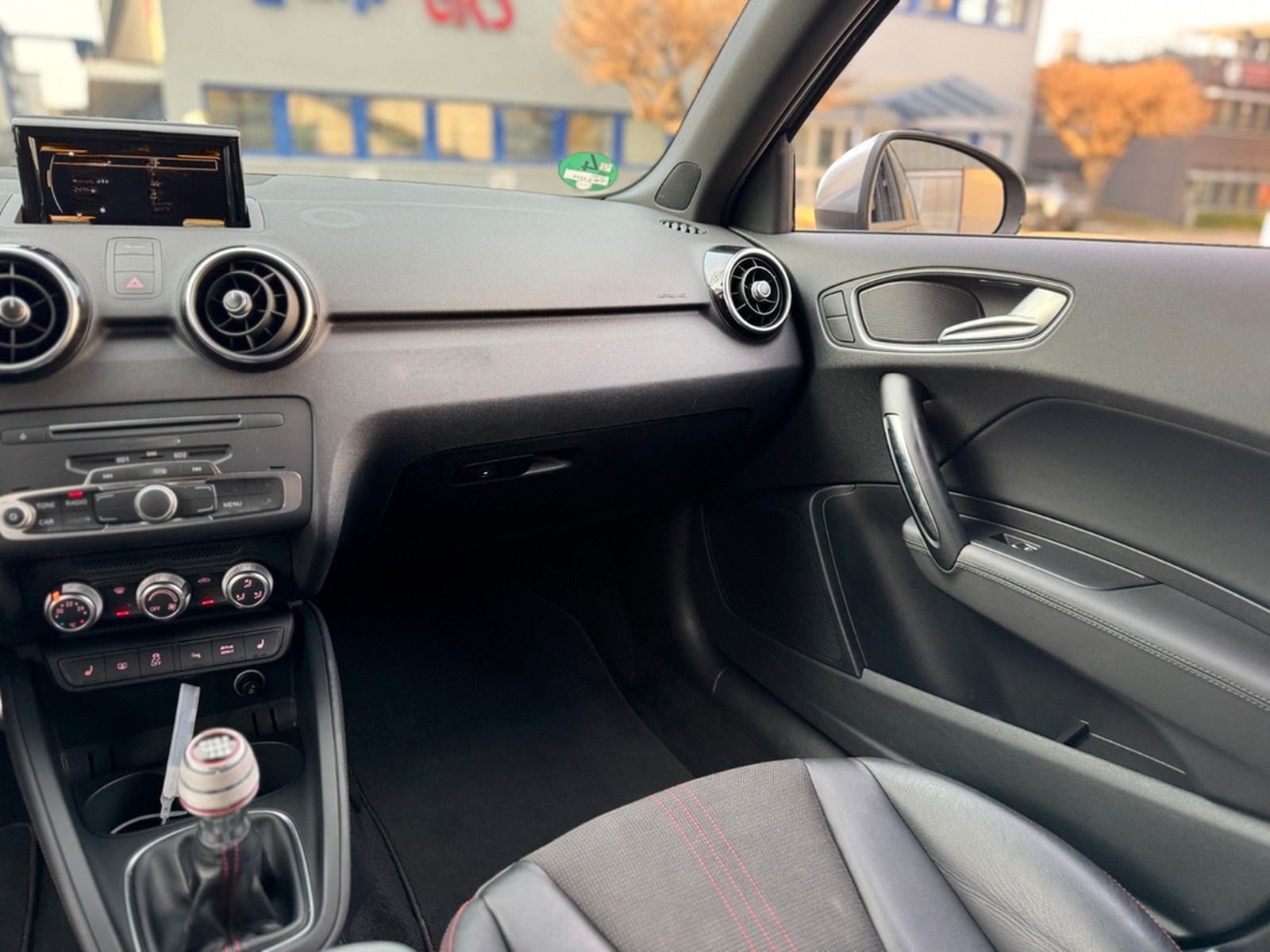 Audi S1 Sportback 2.0 TFSI quattro foto 27