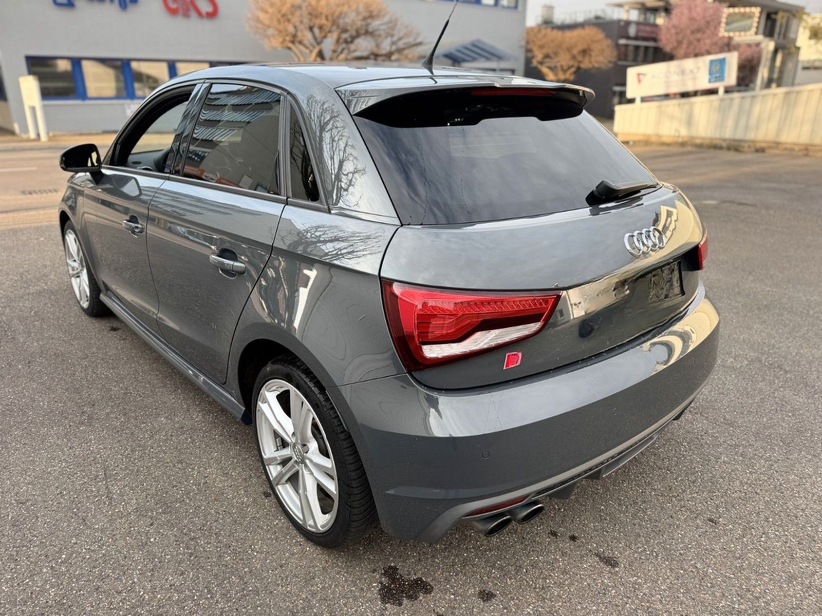 Audi S1 Sportback 2.0 TFSI quattro foto 4