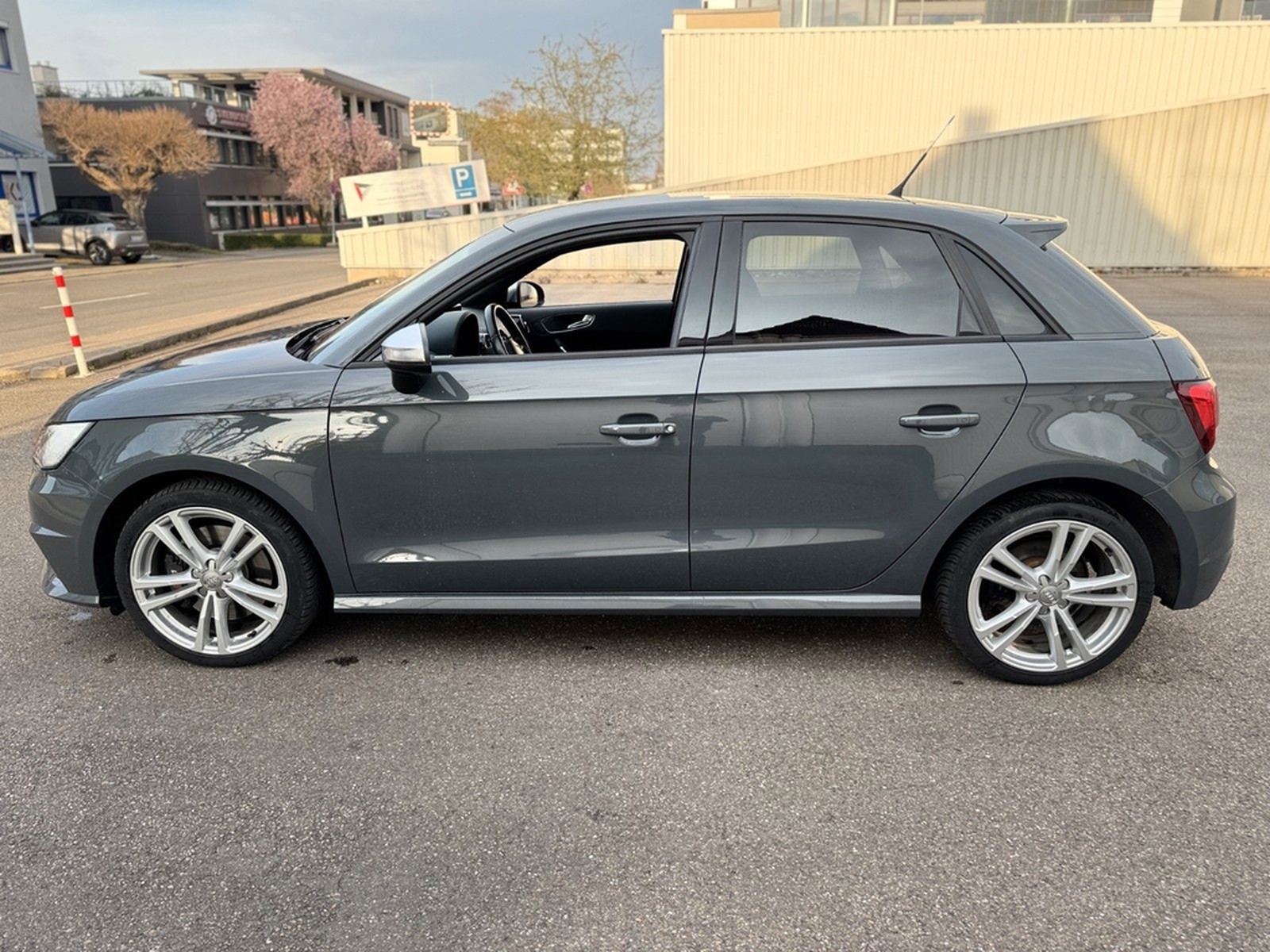 Audi S1 Sportback 2.0 TFSI quattro foto 7